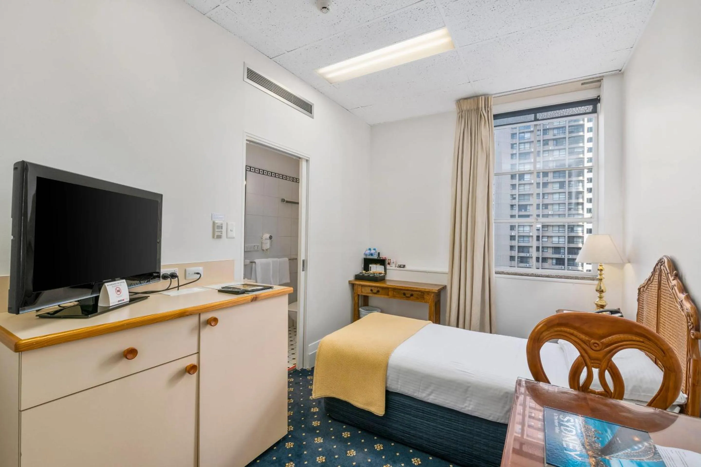 Bedroom, Bed in Castlereagh Boutique Hotel, an Ascend Collection Hotel
