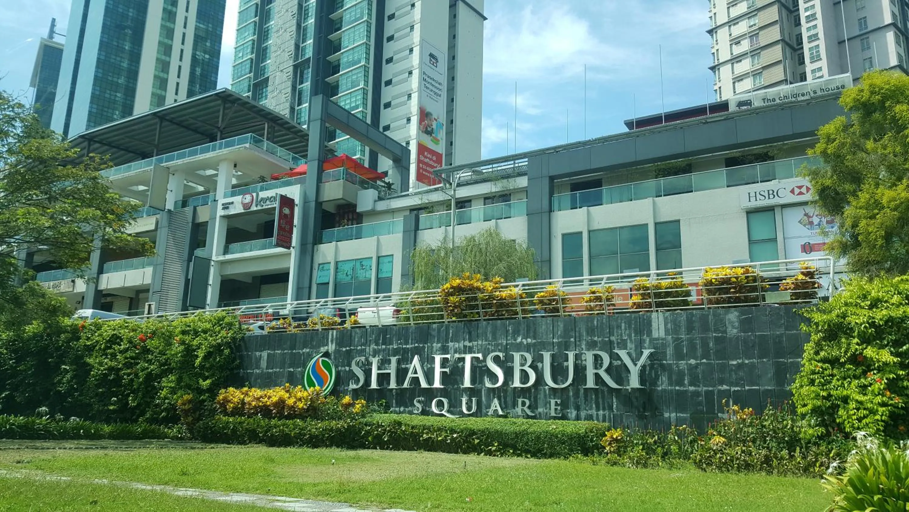 Restaurant/places to eat in Residence @ Shaftsbury Cyberjaya