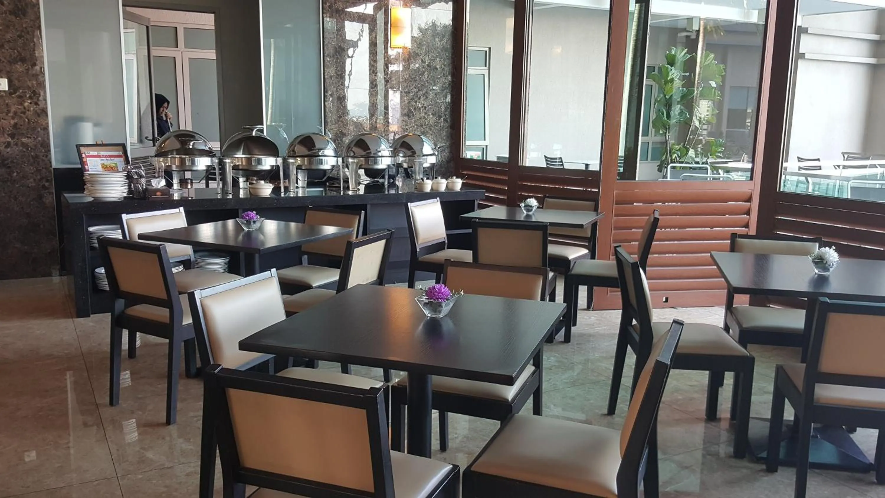 Restaurant/places to eat in Residence @ Shaftsbury Cyberjaya