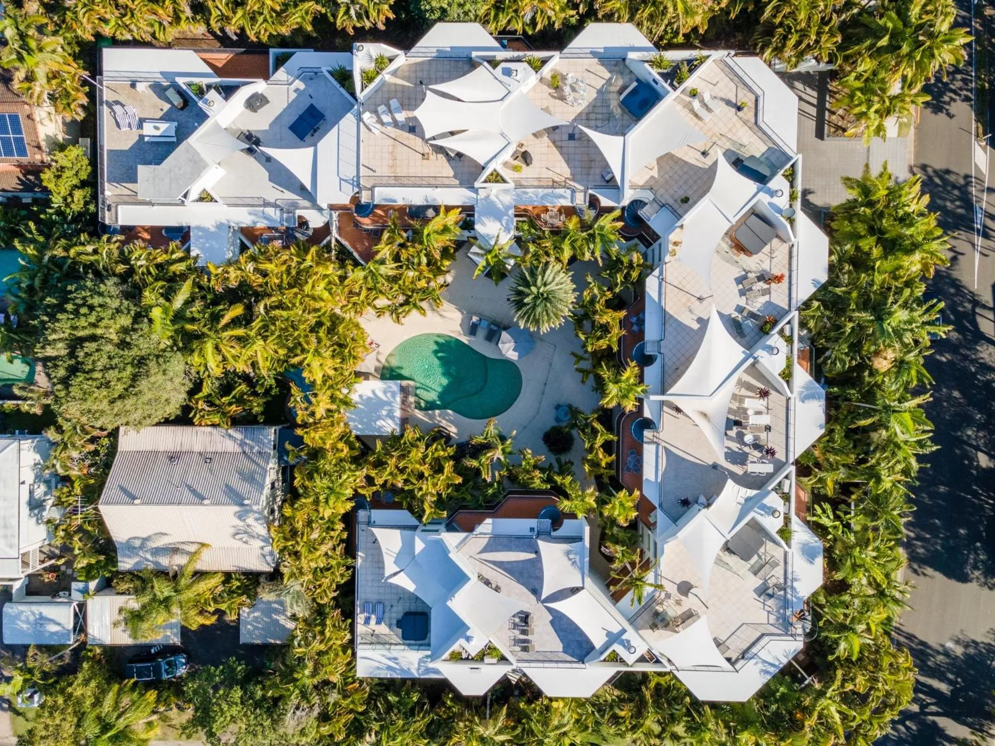 Property building in Noosa Tropicana