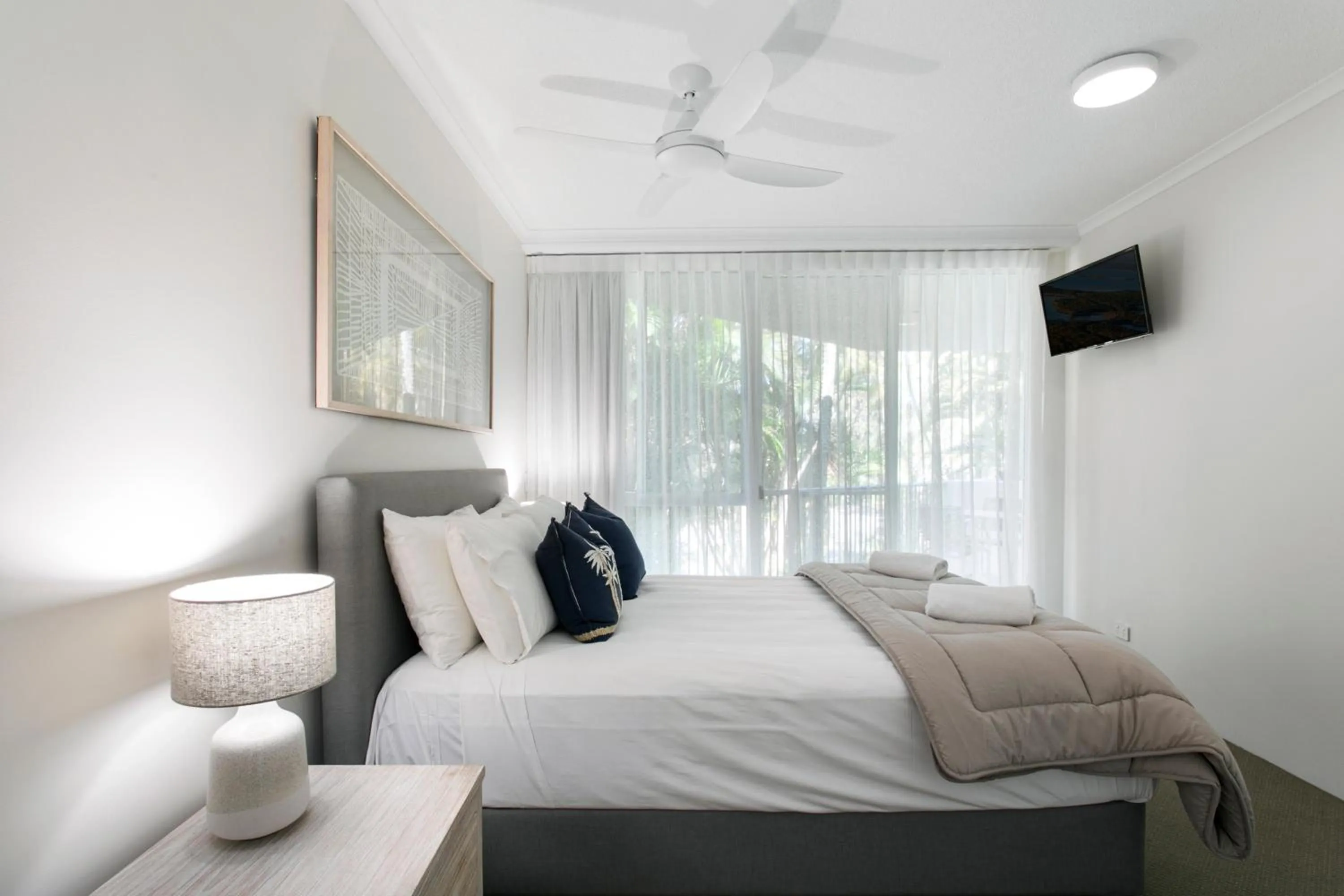 Bedroom, Bed in Noosa Tropicana
