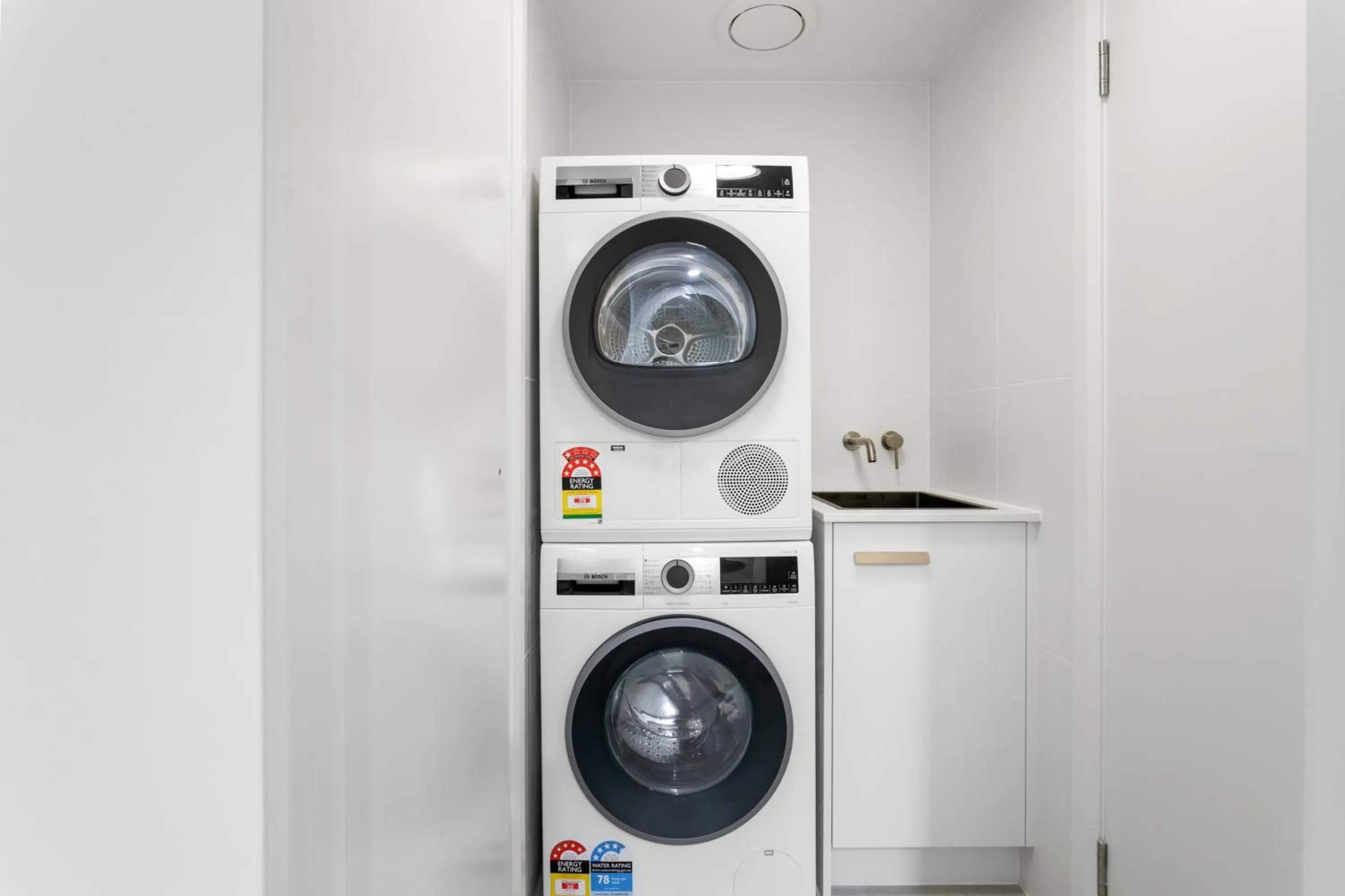 laundry in Noosa Tropicana