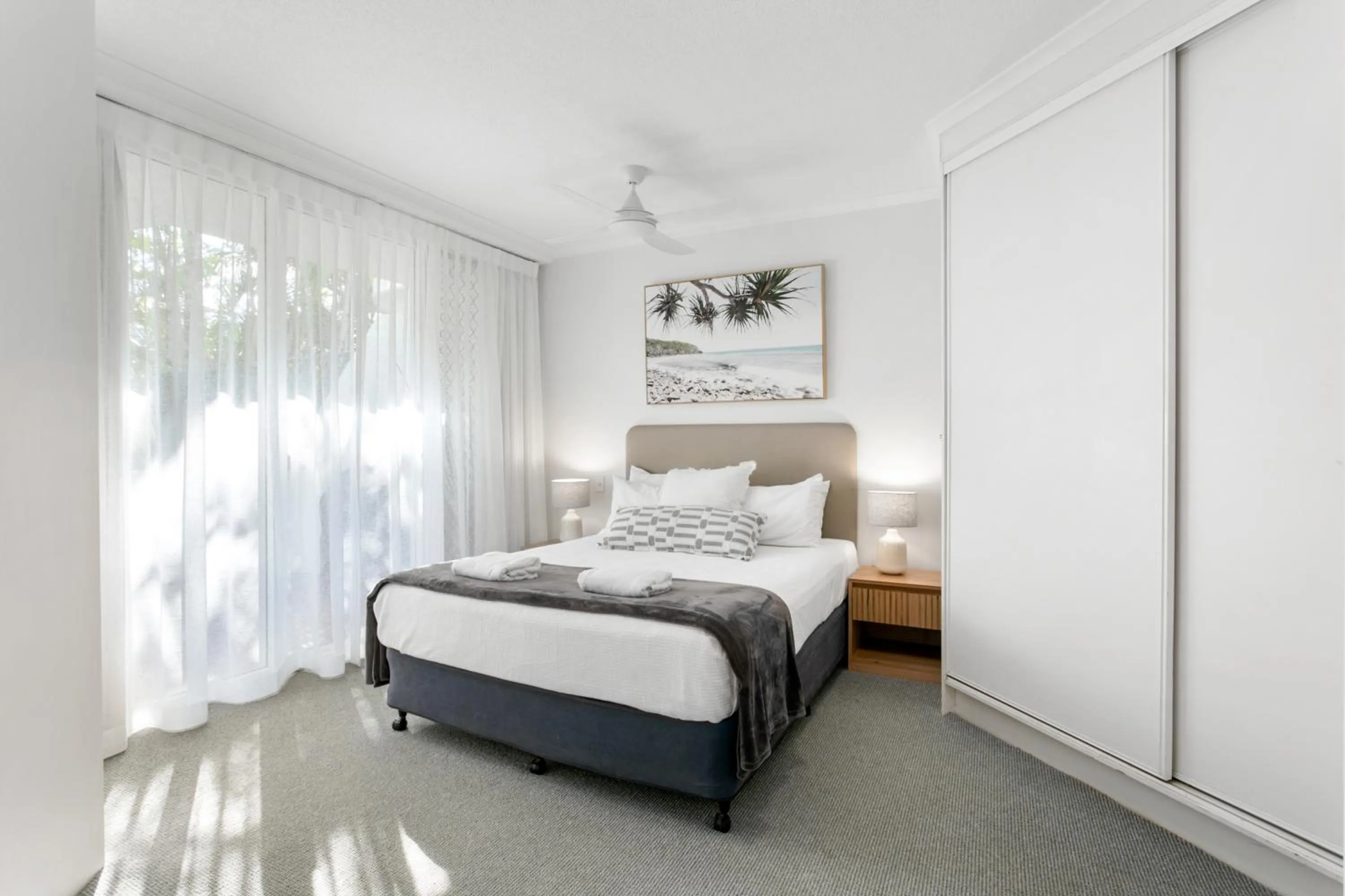 Bedroom, Bed in Noosa Tropicana