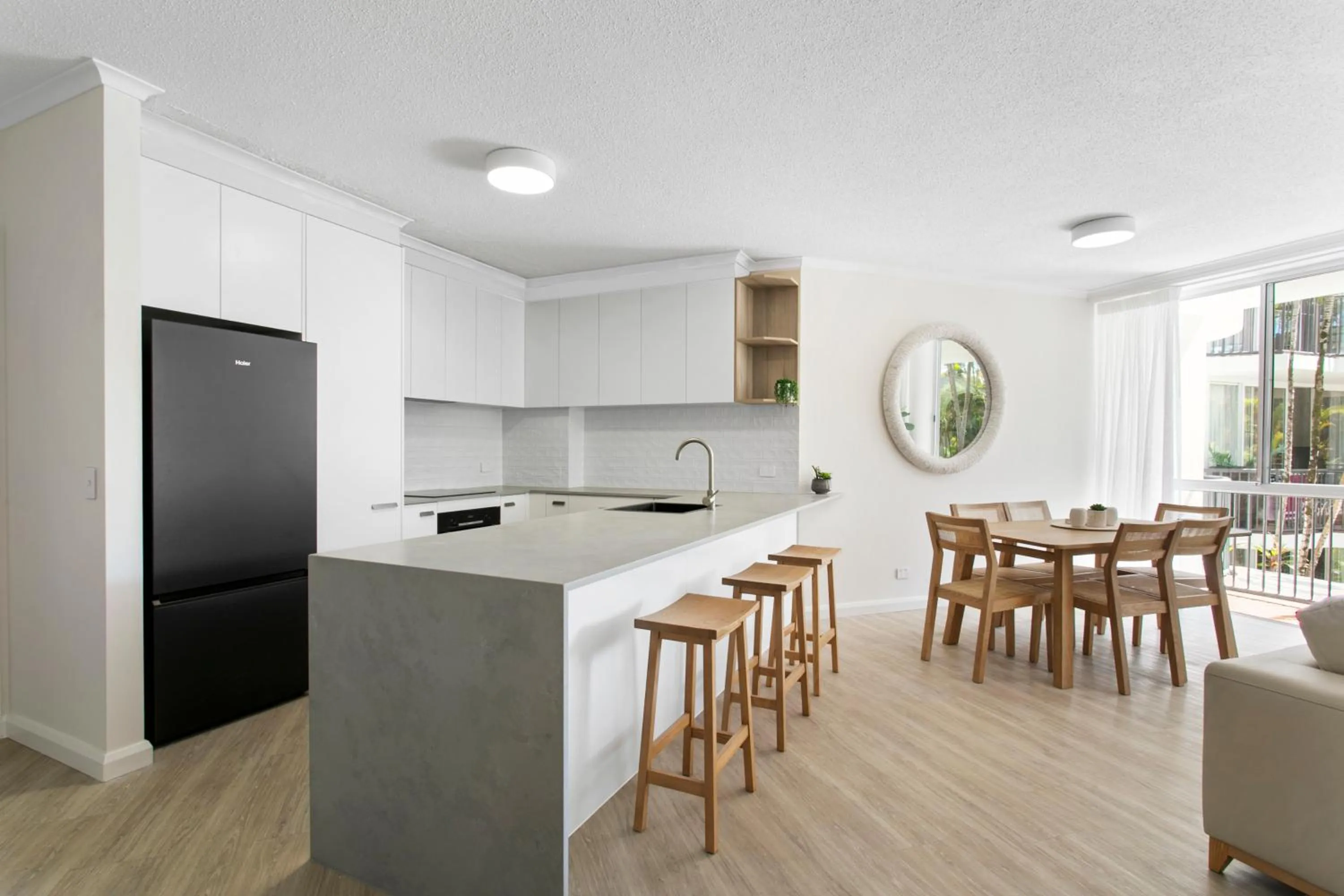 Dining area in Noosa Tropicana
