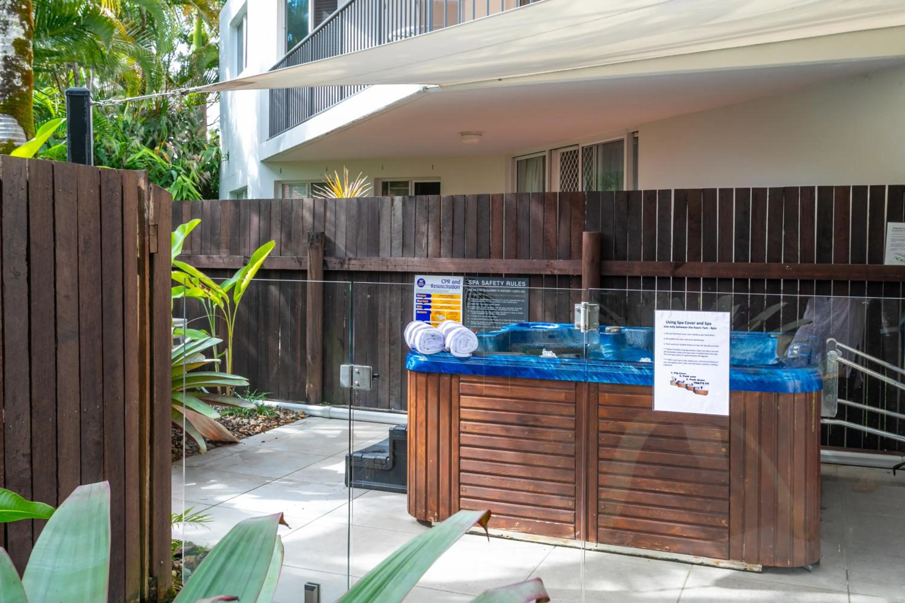 Open Air Bath in Noosa Tropicana