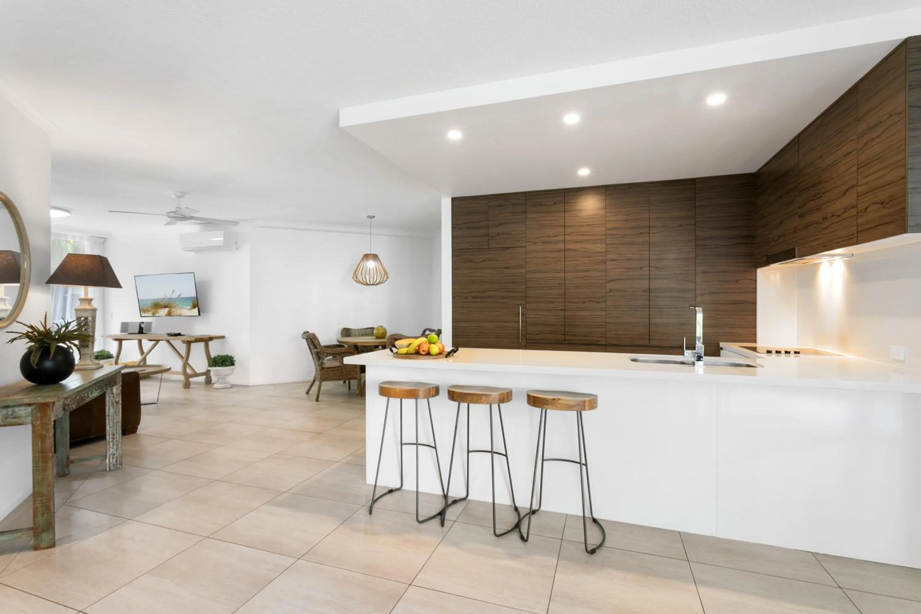 Kitchen or kitchenette in Noosa Tropicana