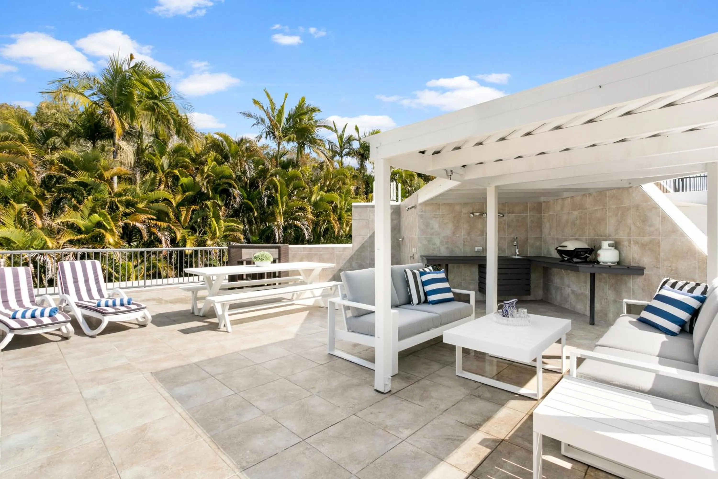 BBQ facilities in Noosa Tropicana