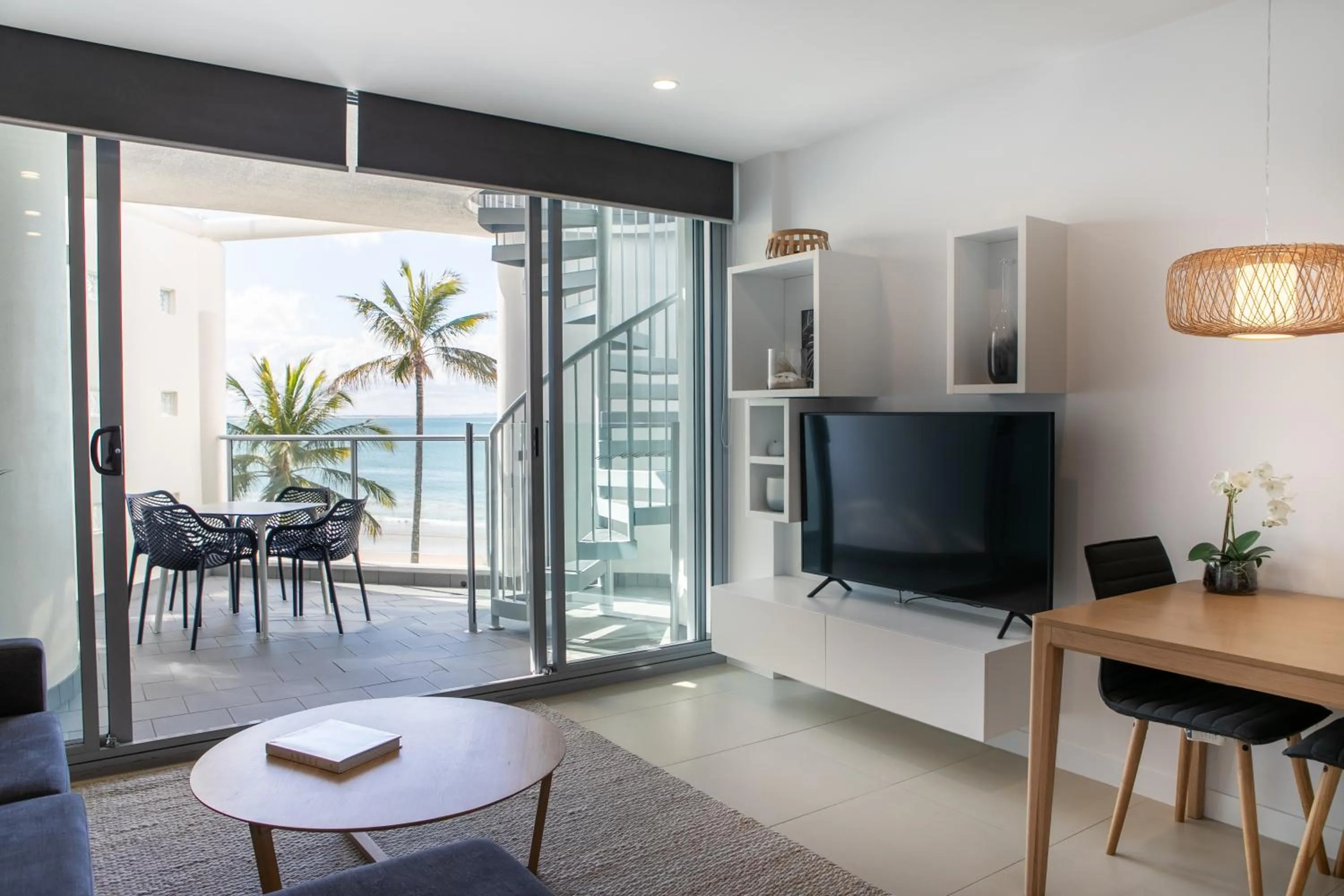 TV and multimedia in On The Beach Noosa Resort