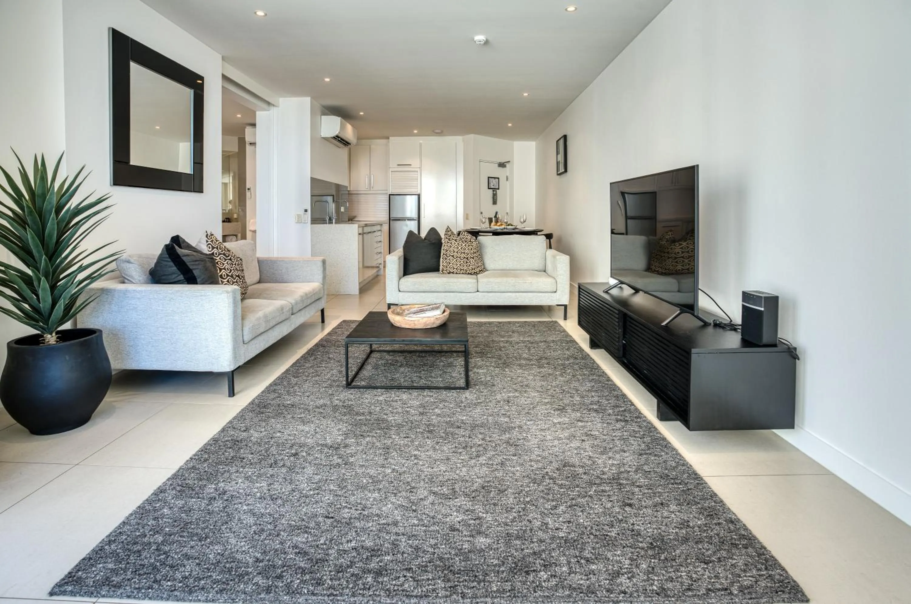 TV and multimedia in On The Beach Noosa Resort