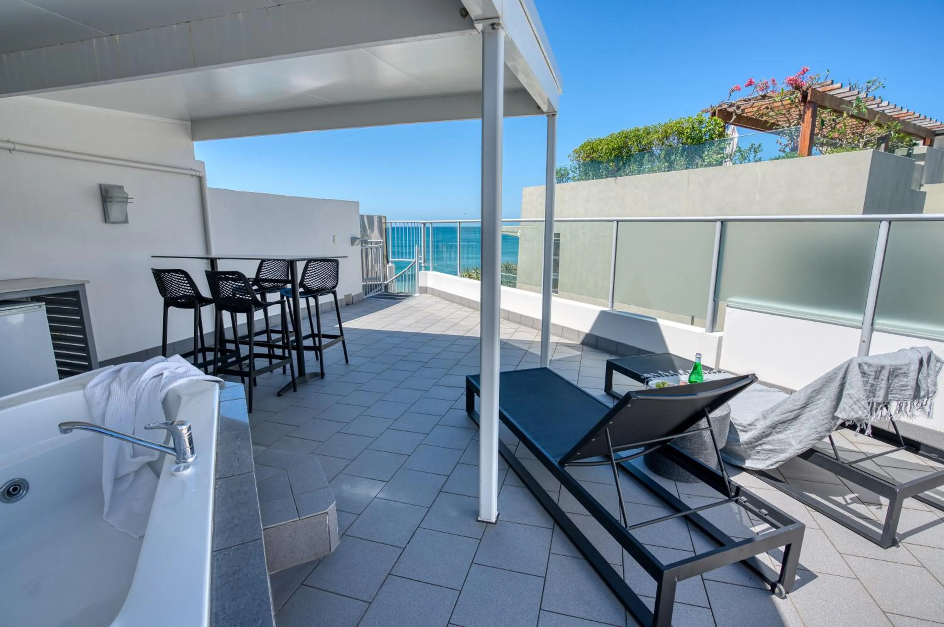 Hot Tub in On The Beach Noosa Resort