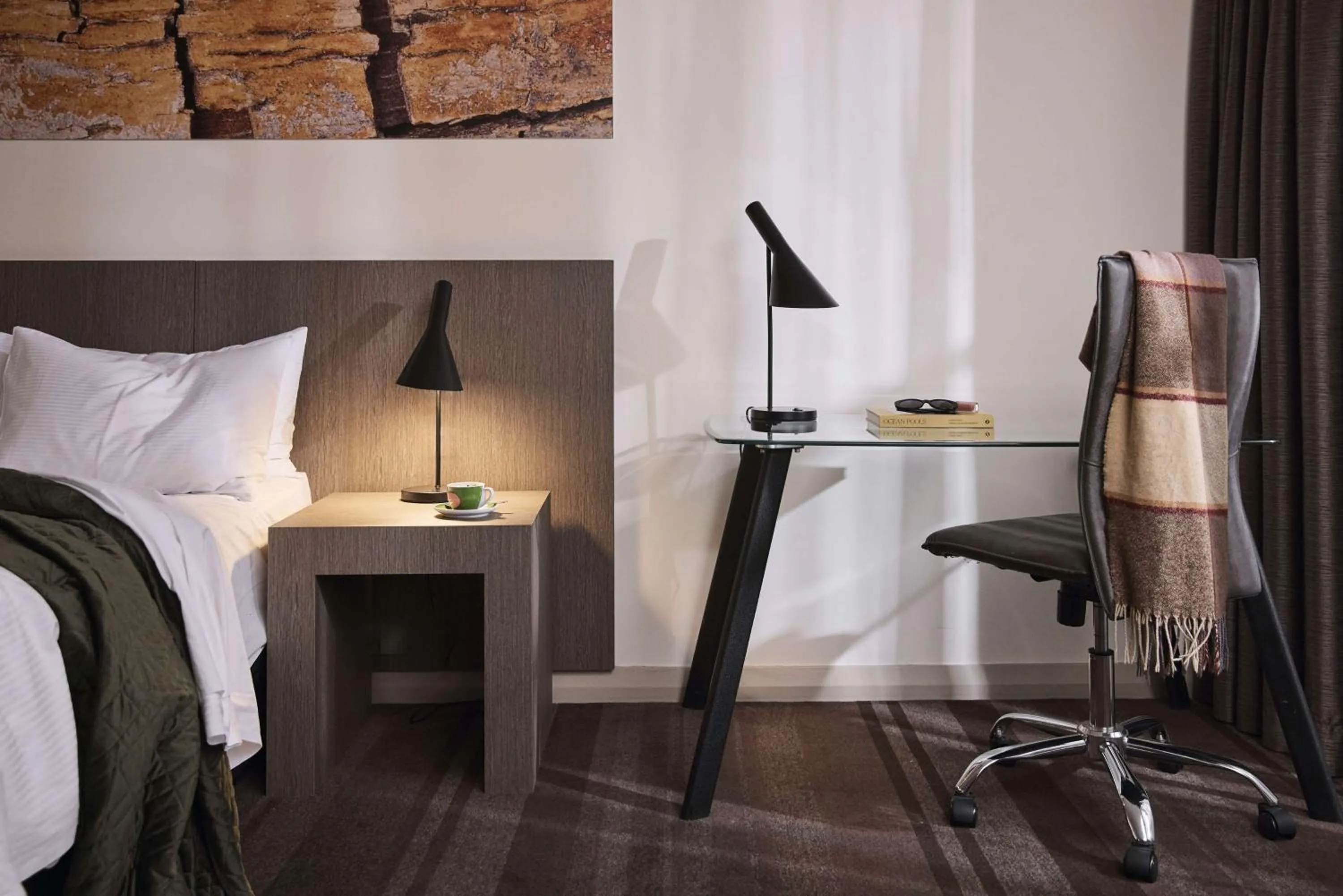 Bedroom, Bed in Rydges World Square