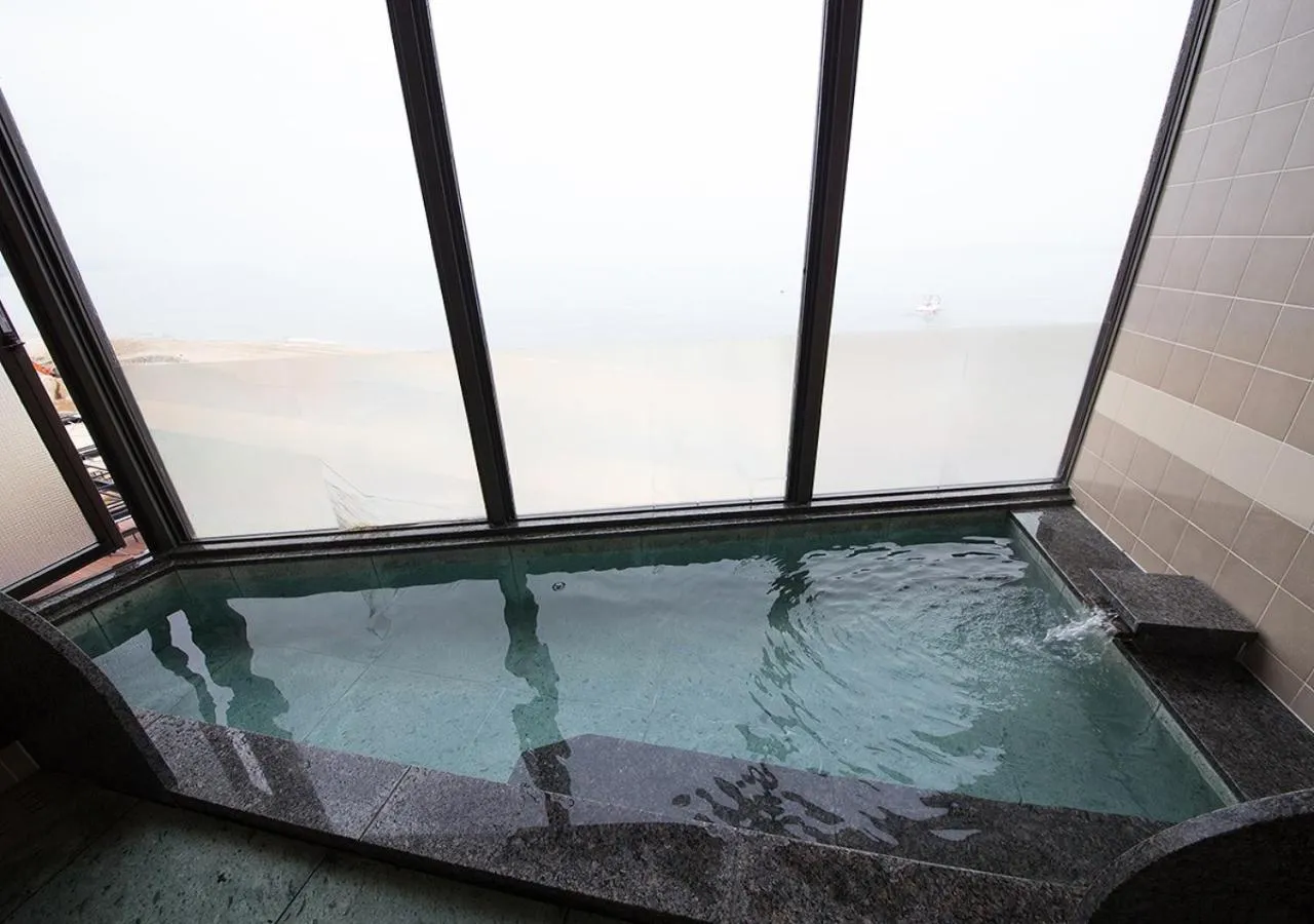 Public Bath in Sea Aiga Kaigetsu