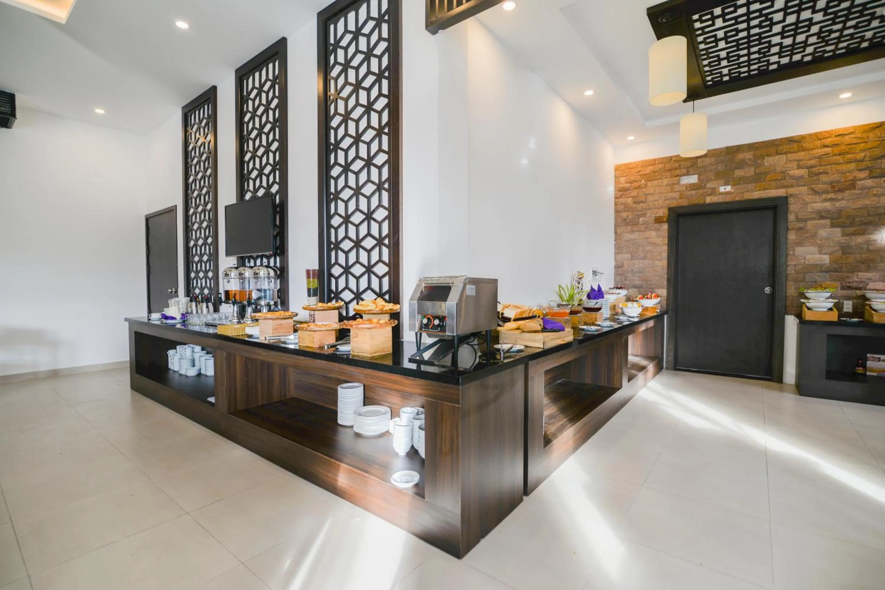 Property building in Golden Pearl Hoi An Hotel