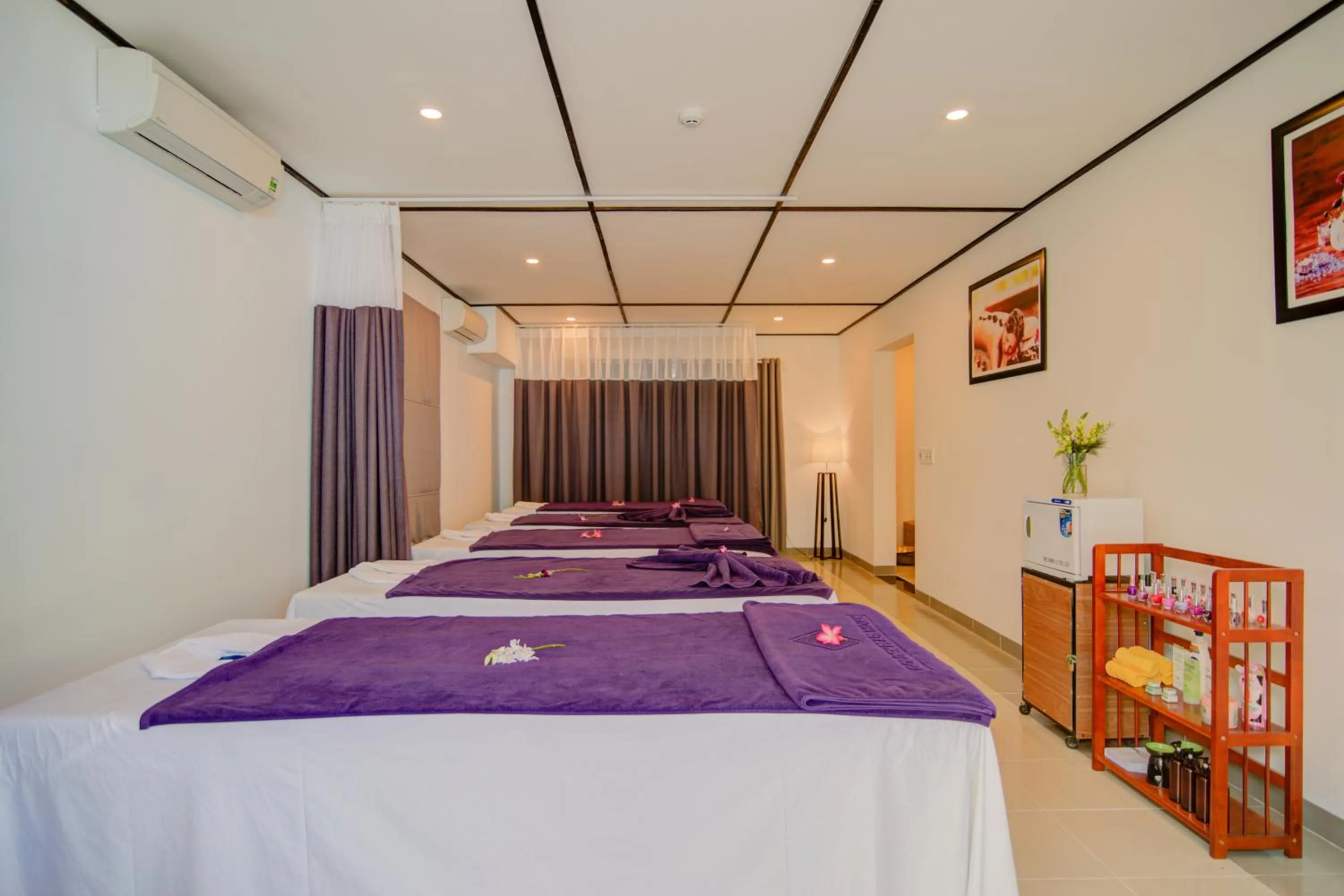 Property building, Bed in Golden Pearl Hoi An Hotel