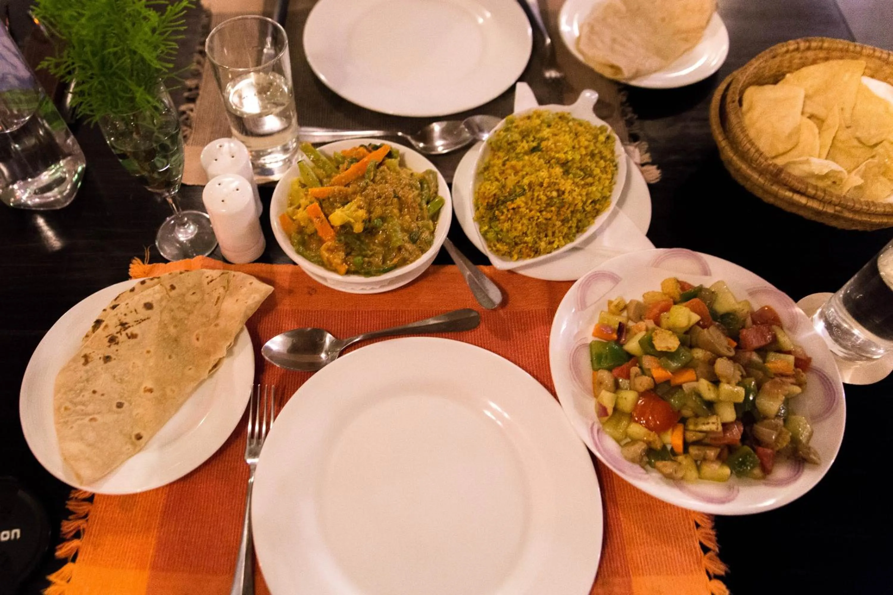 Food and drinks in Amritara Shalimar Spice Garden Resort & Spa