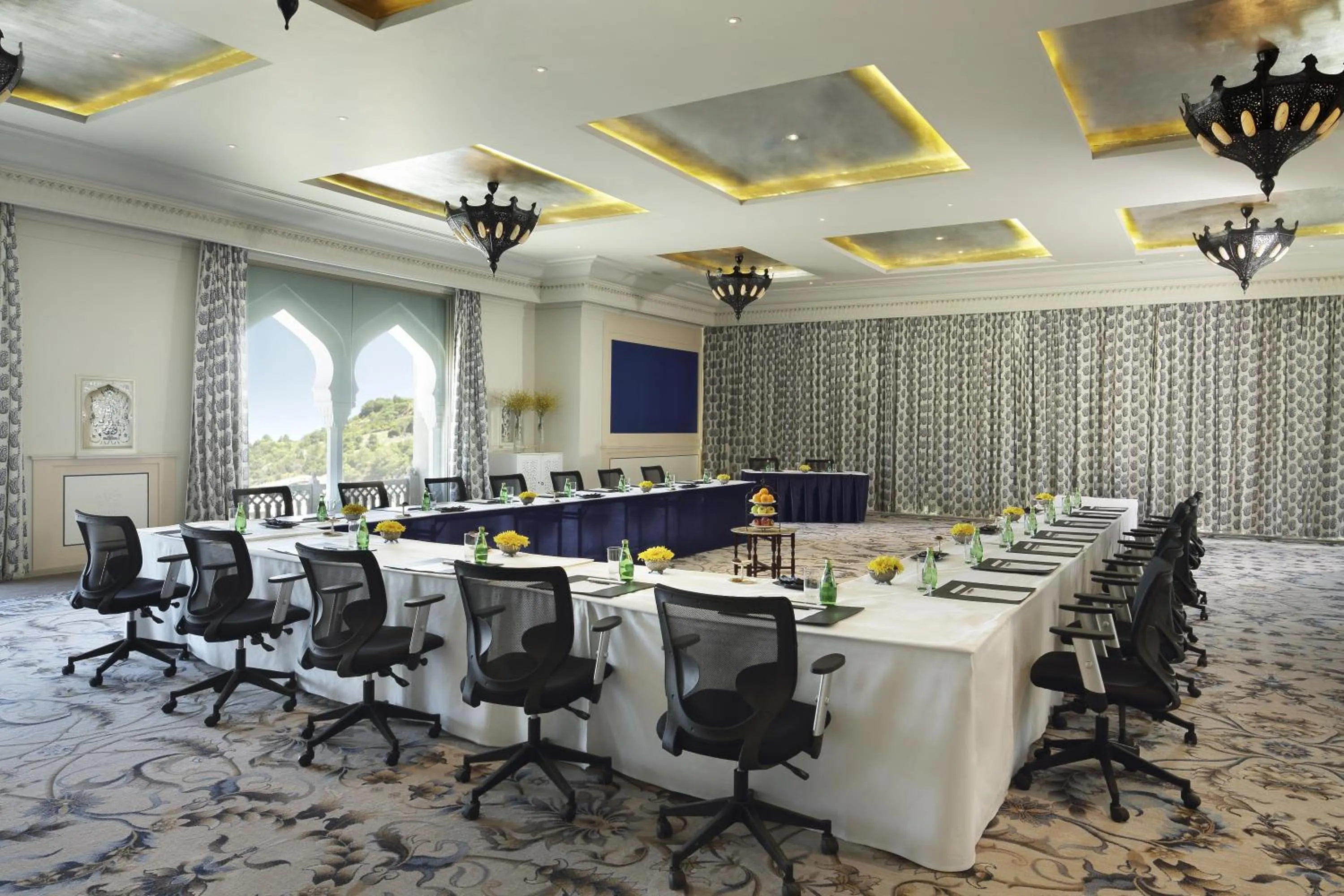 Business facilities in Fairmont Jaipur