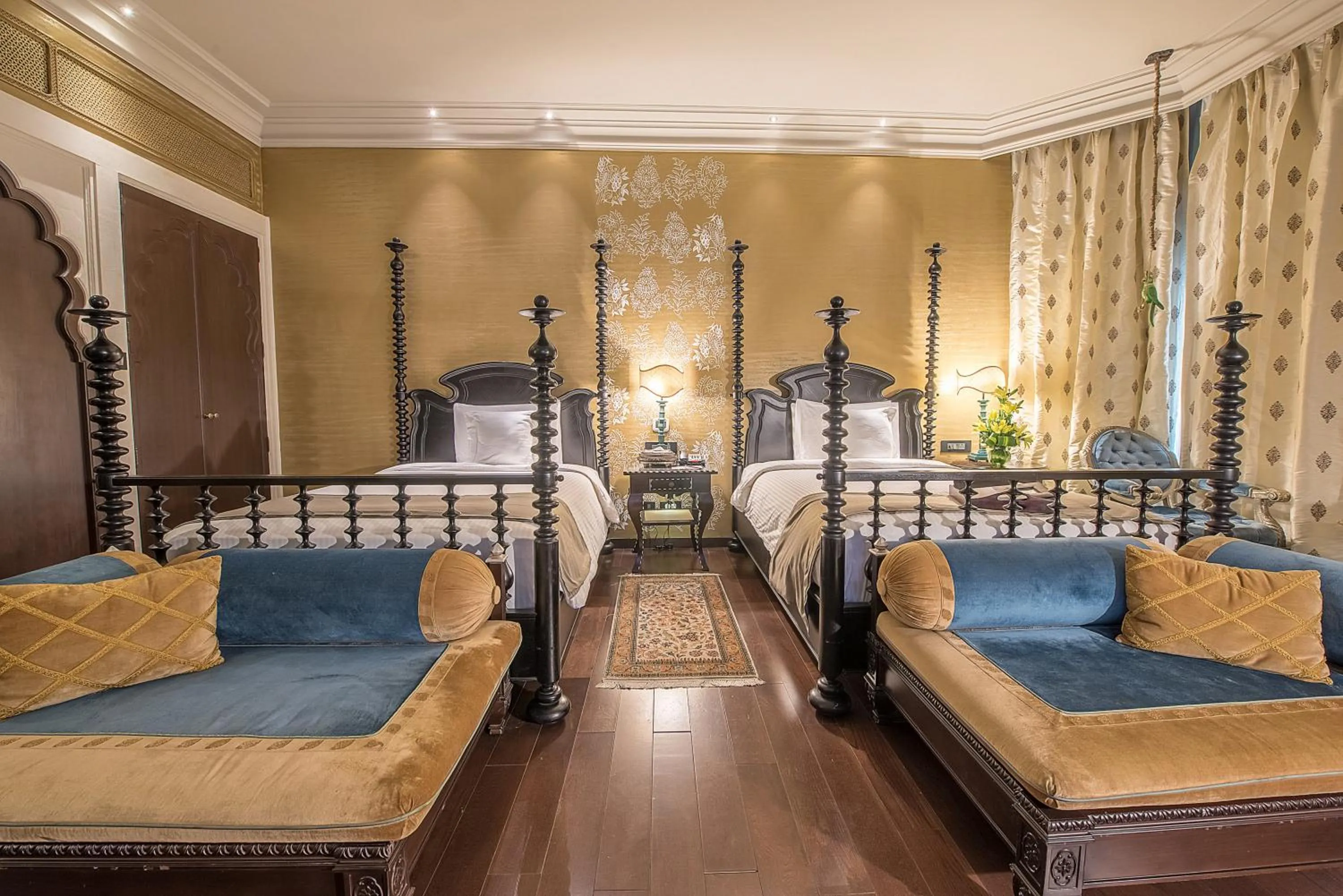 Bed in Fairmont Jaipur