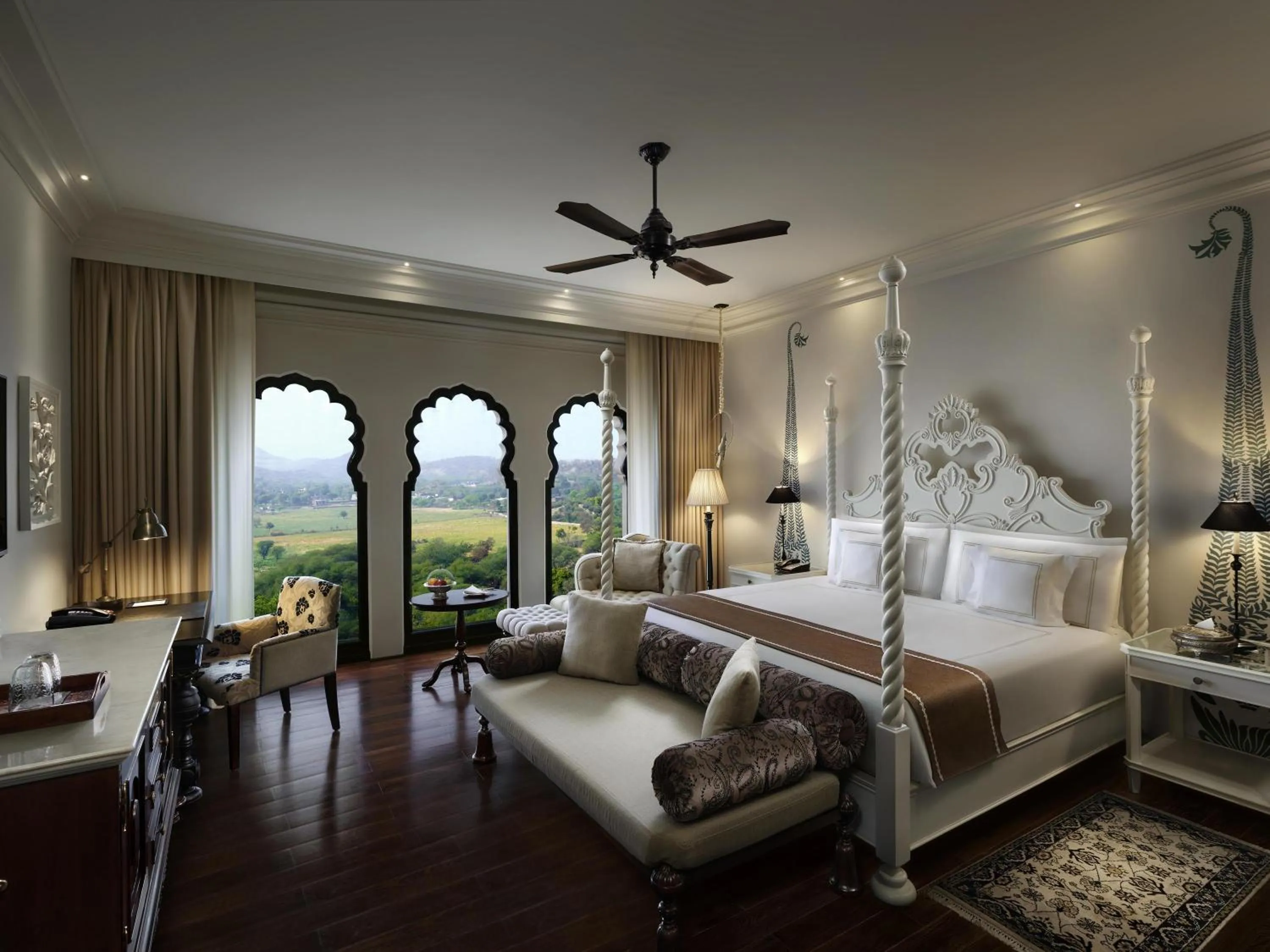 Bedroom, Bed in Fairmont Jaipur