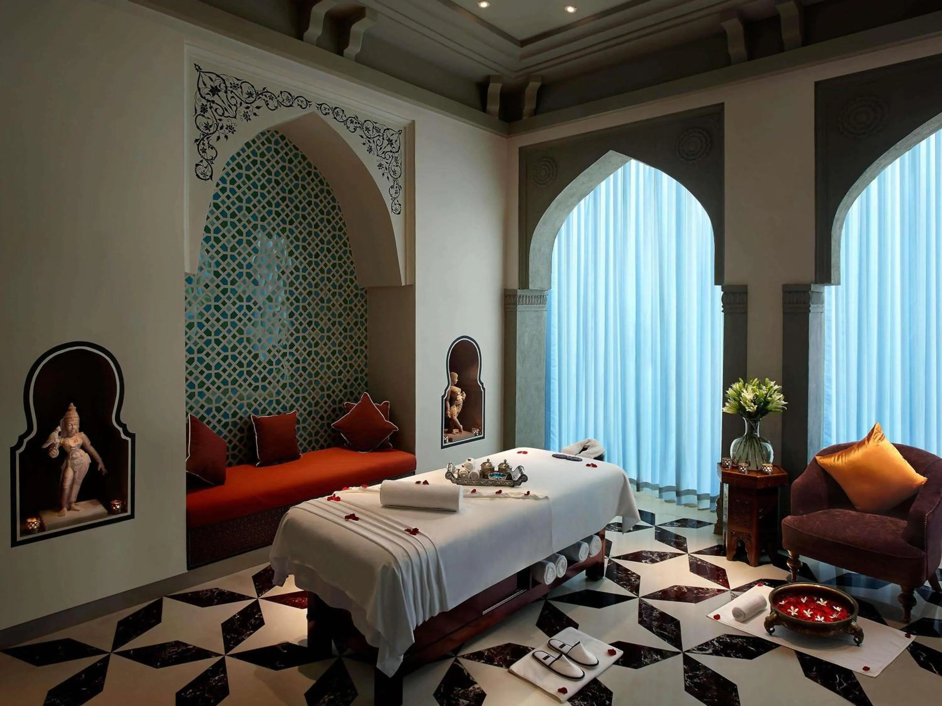 Spa and wellness centre/facilities, Bed in Fairmont Jaipur