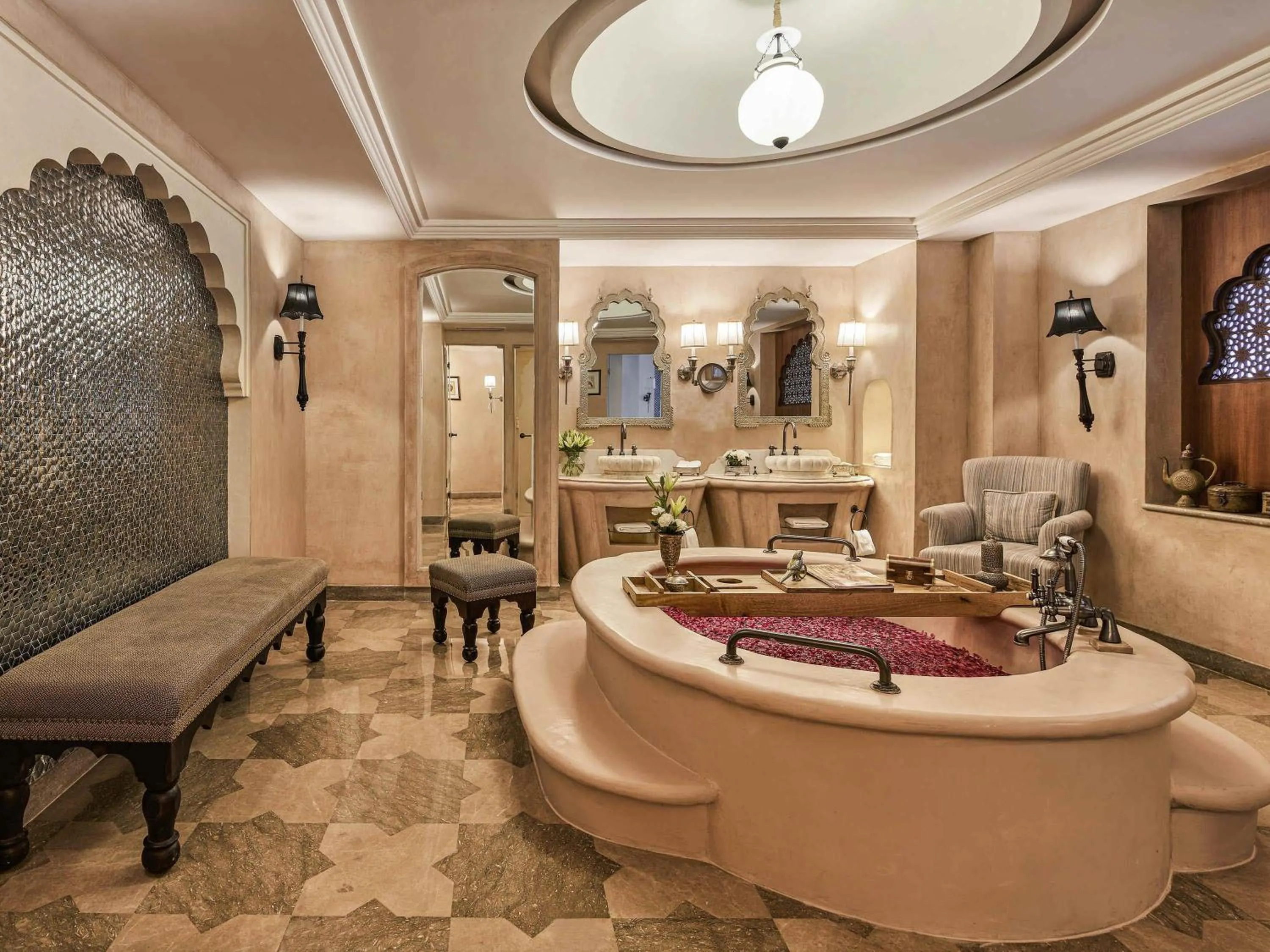 Photo of the whole room in Fairmont Jaipur