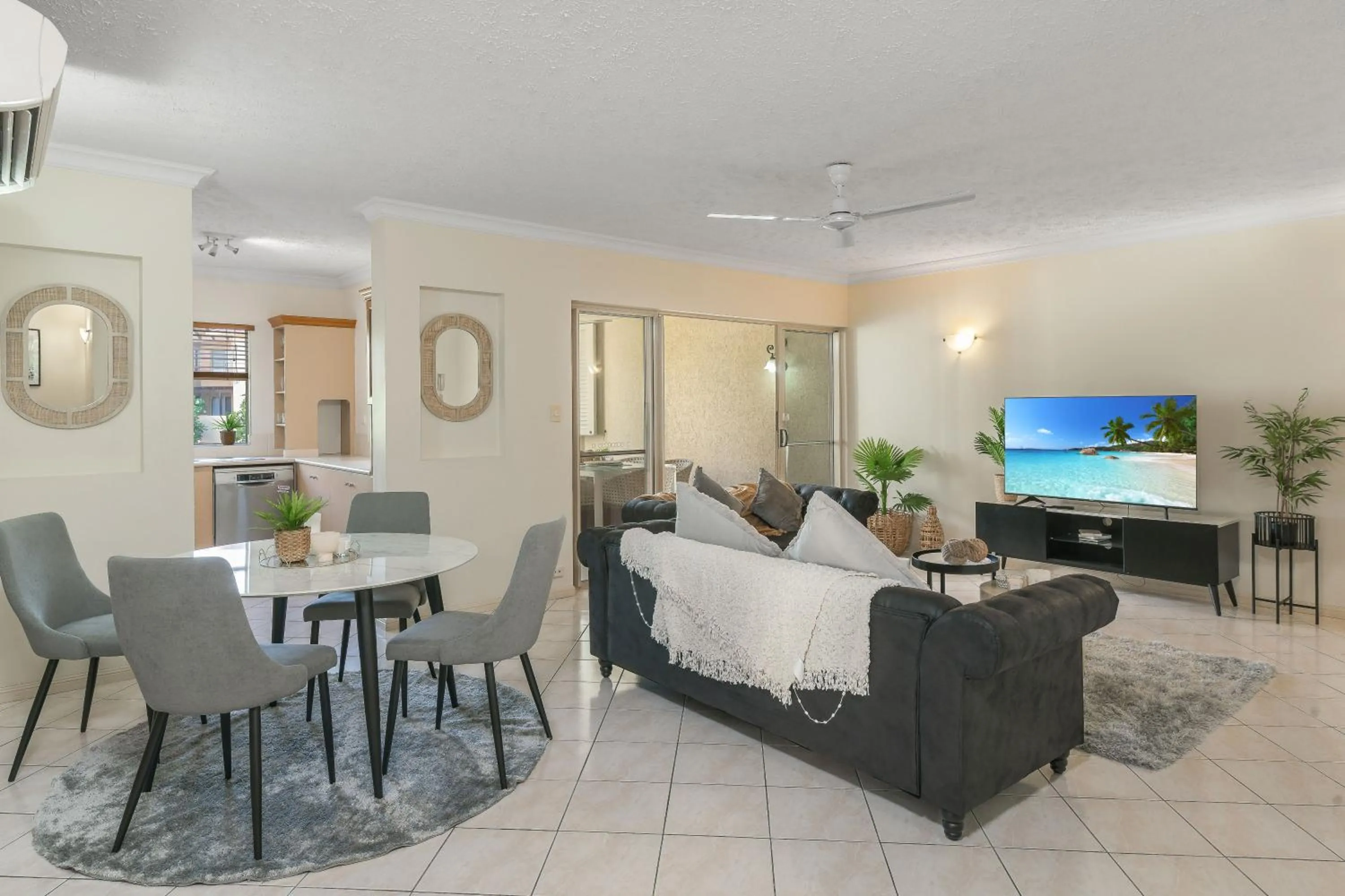 TV and multimedia in The Lakes Resort Cairns