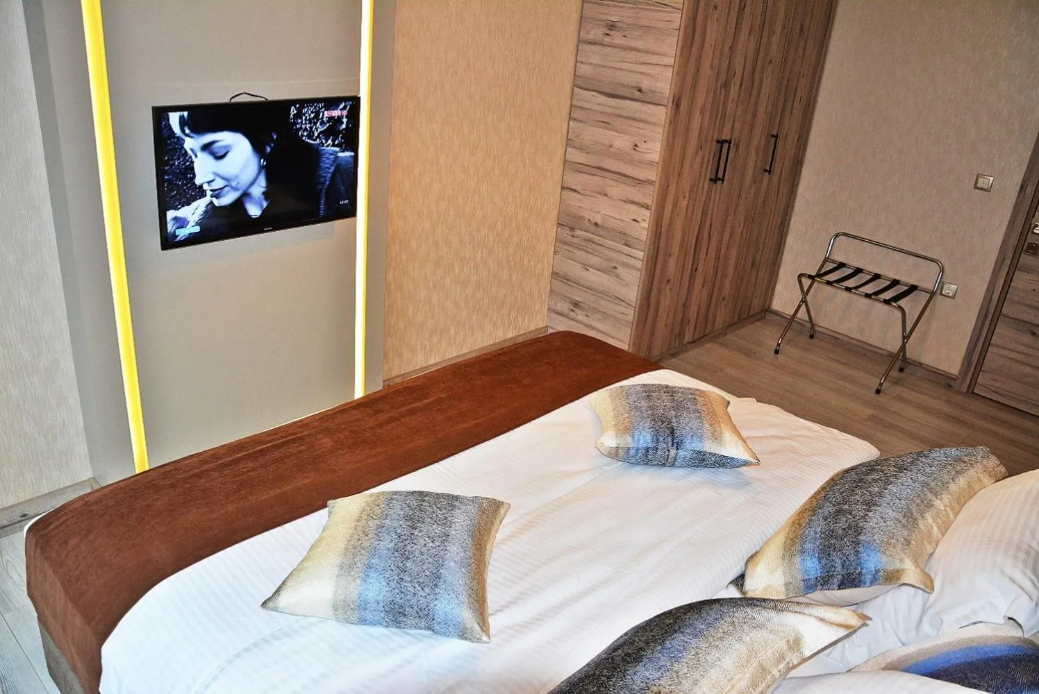 Bedroom, Bed in 61 Park Hotel