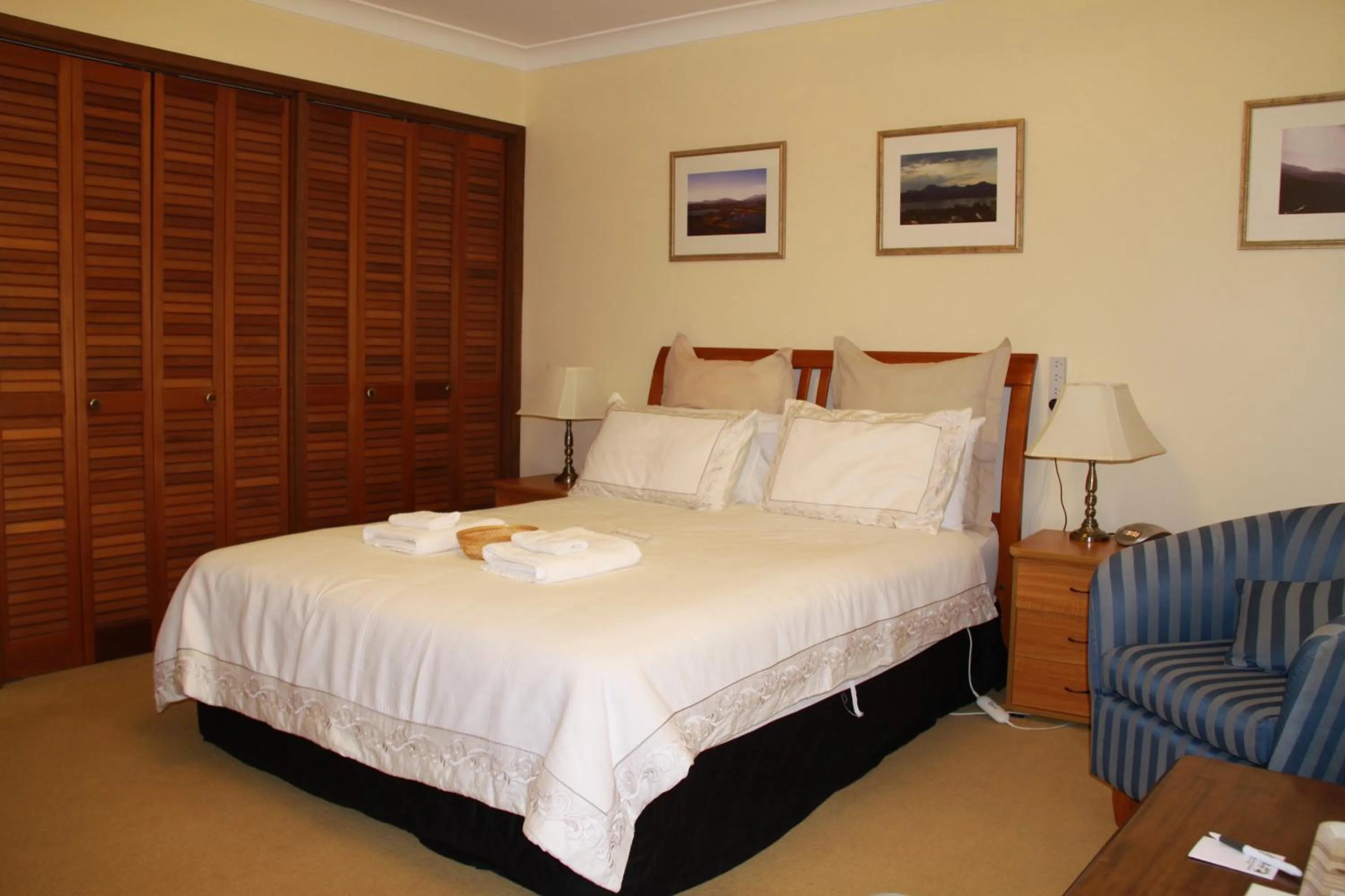 Bedroom, Bed in Bathurst Heights Bed & Breakfast