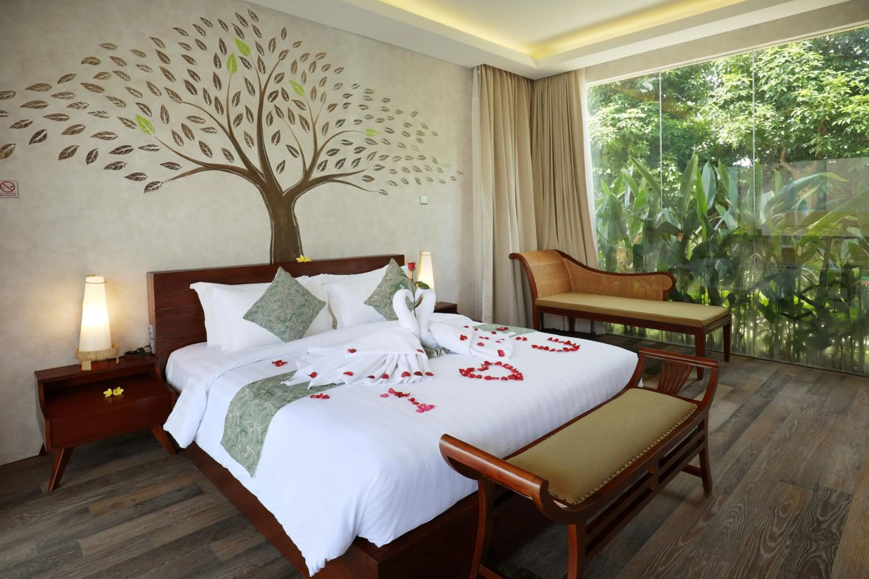 Bedroom, Bed in The Miracle Villa Nusa Dua