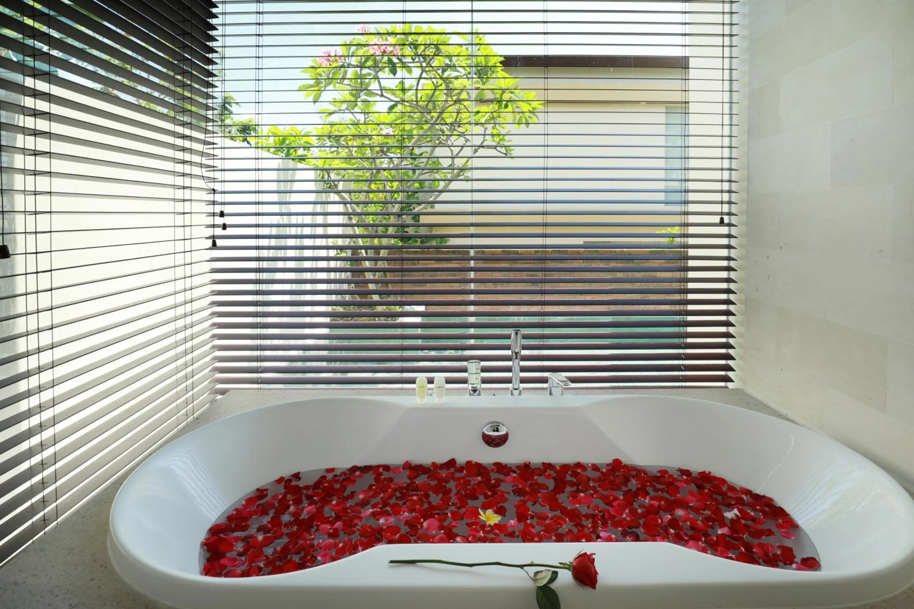 Bathroom in The Miracle Villa Nusa Dua