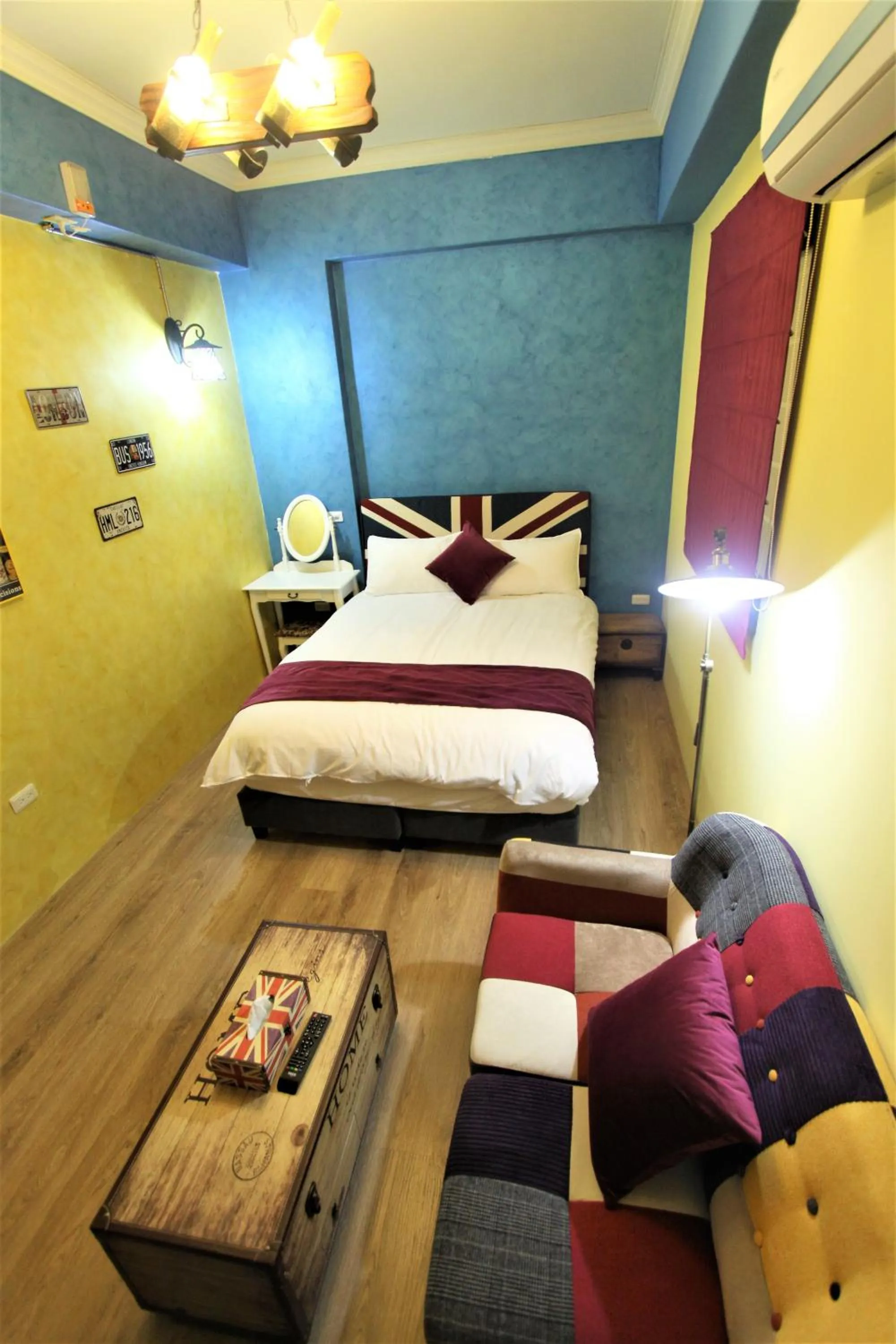 Decorative detail, Bed in East Coast