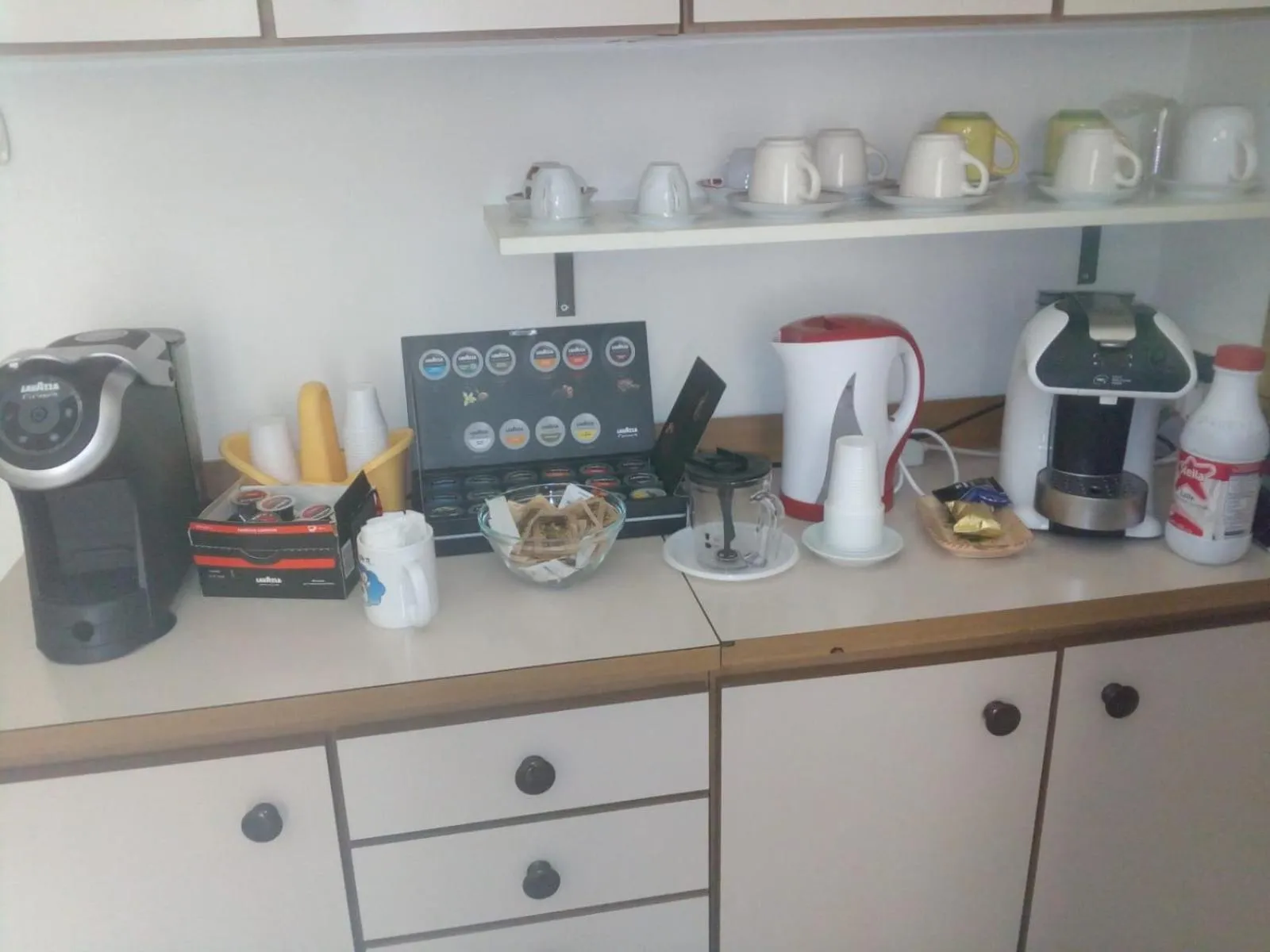 Continental breakfast in Victoria