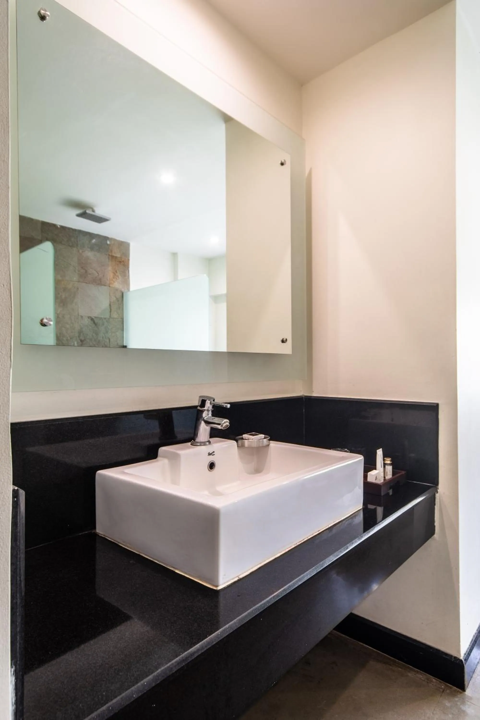 Bathroom in Amritara Ambatty Greens Resort