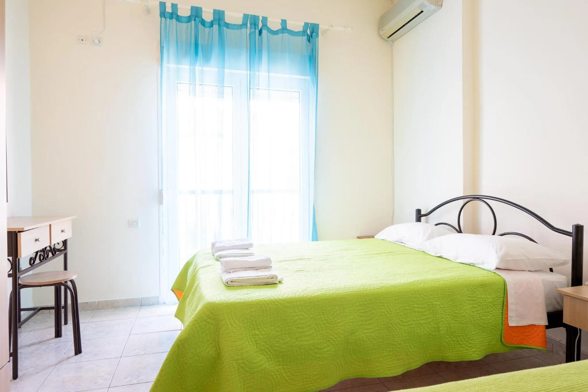 Bedroom in Kokkos Brothers