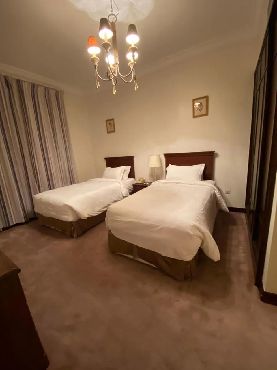 Bed in Al Gosaibi Hotel - Villa