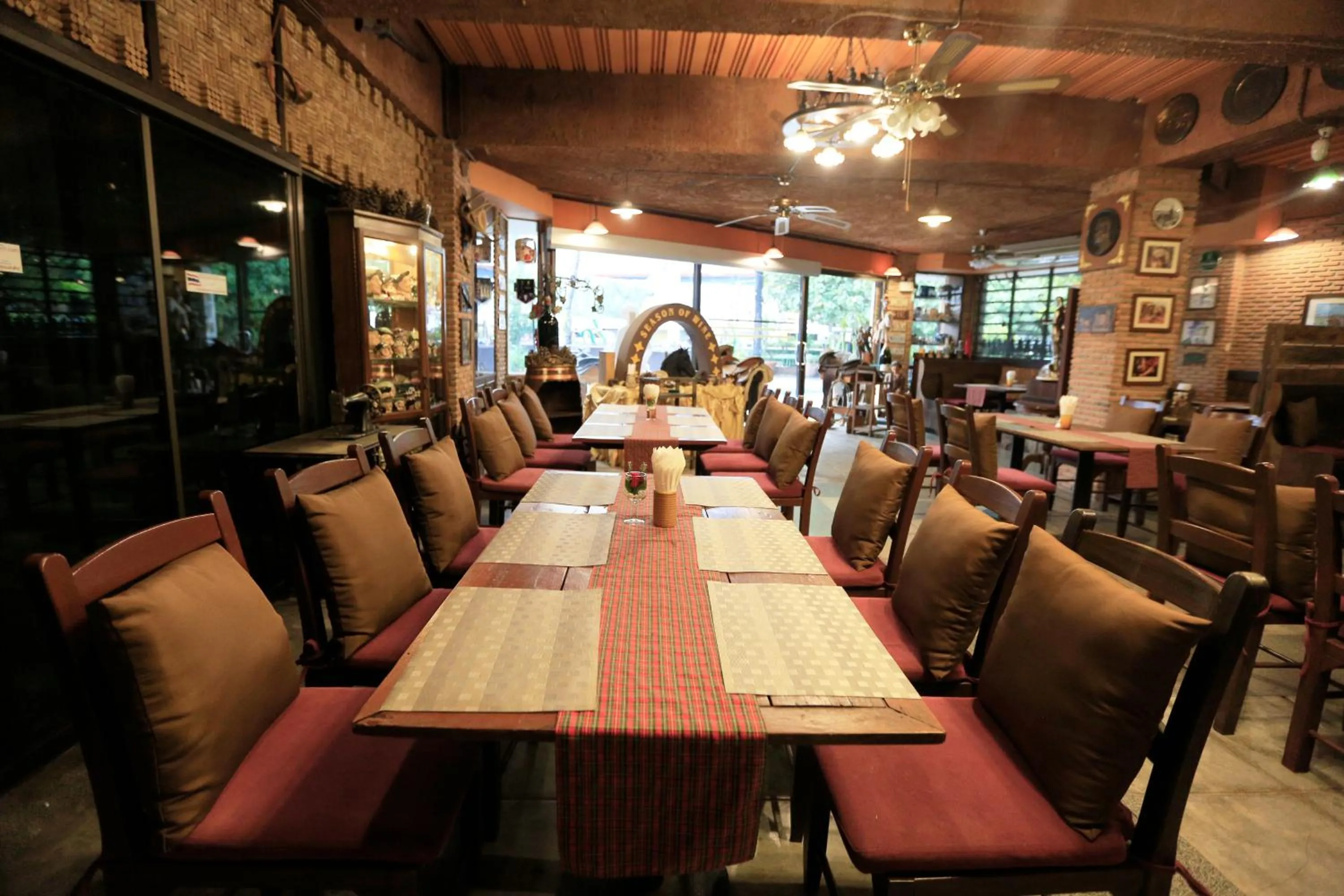 Restaurant/places to eat in Kosa Hotel & Wellness Center