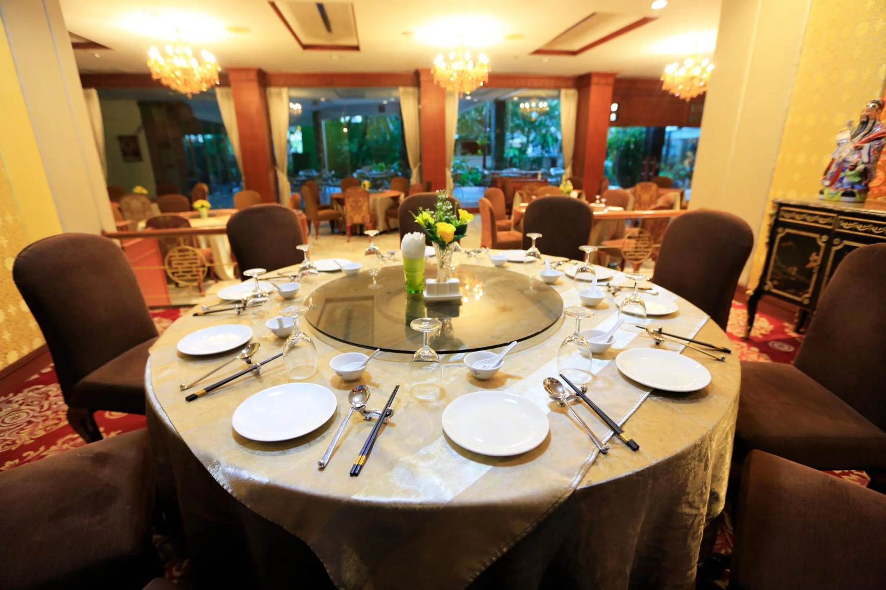 Restaurant/places to eat in Kosa Hotel & Wellness Center