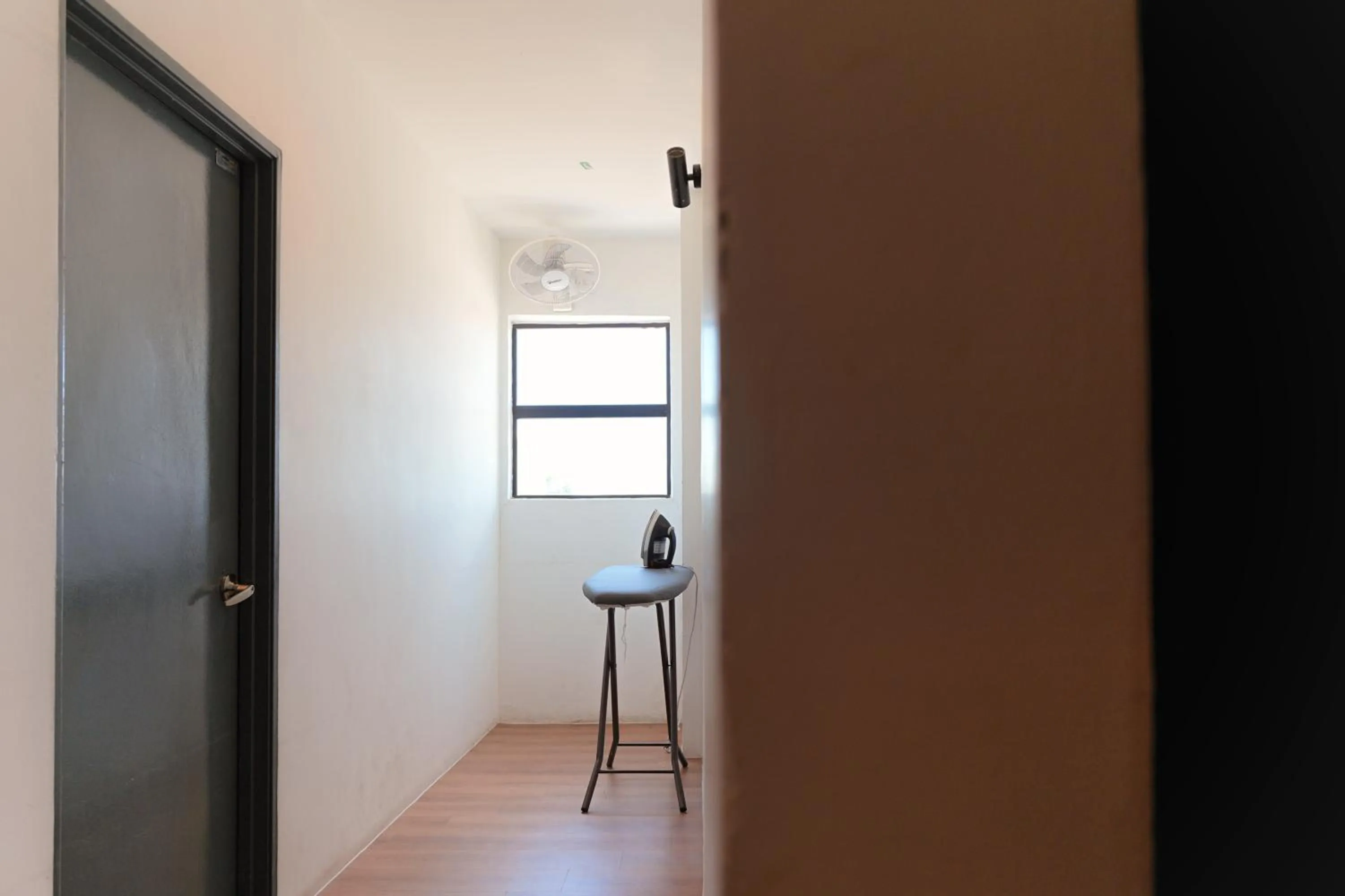 flat iron in T+ Hotel Sungai Korok