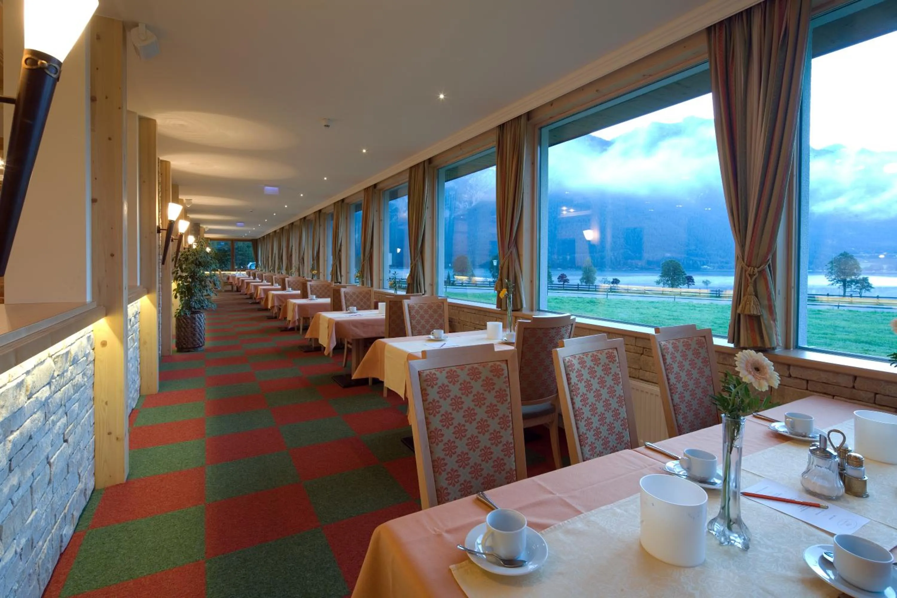 Restaurant/places to eat in Hotel Bergland