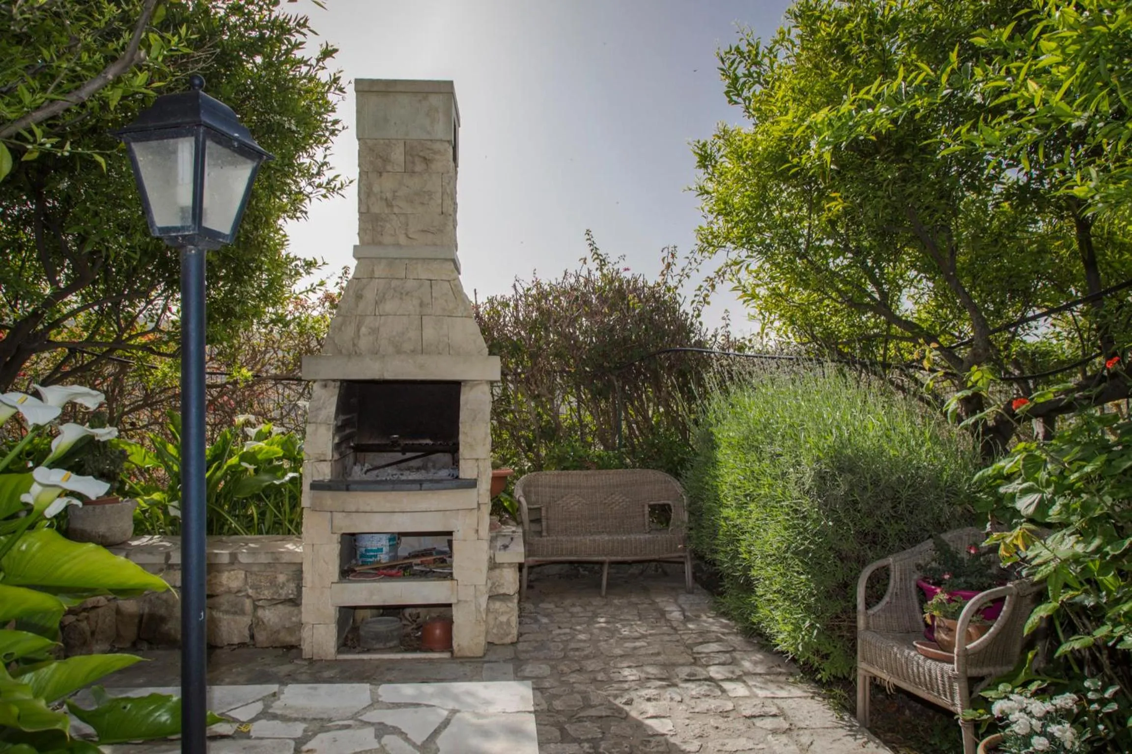 BBQ facilities in B&B Il Giardino Dei Mandarini