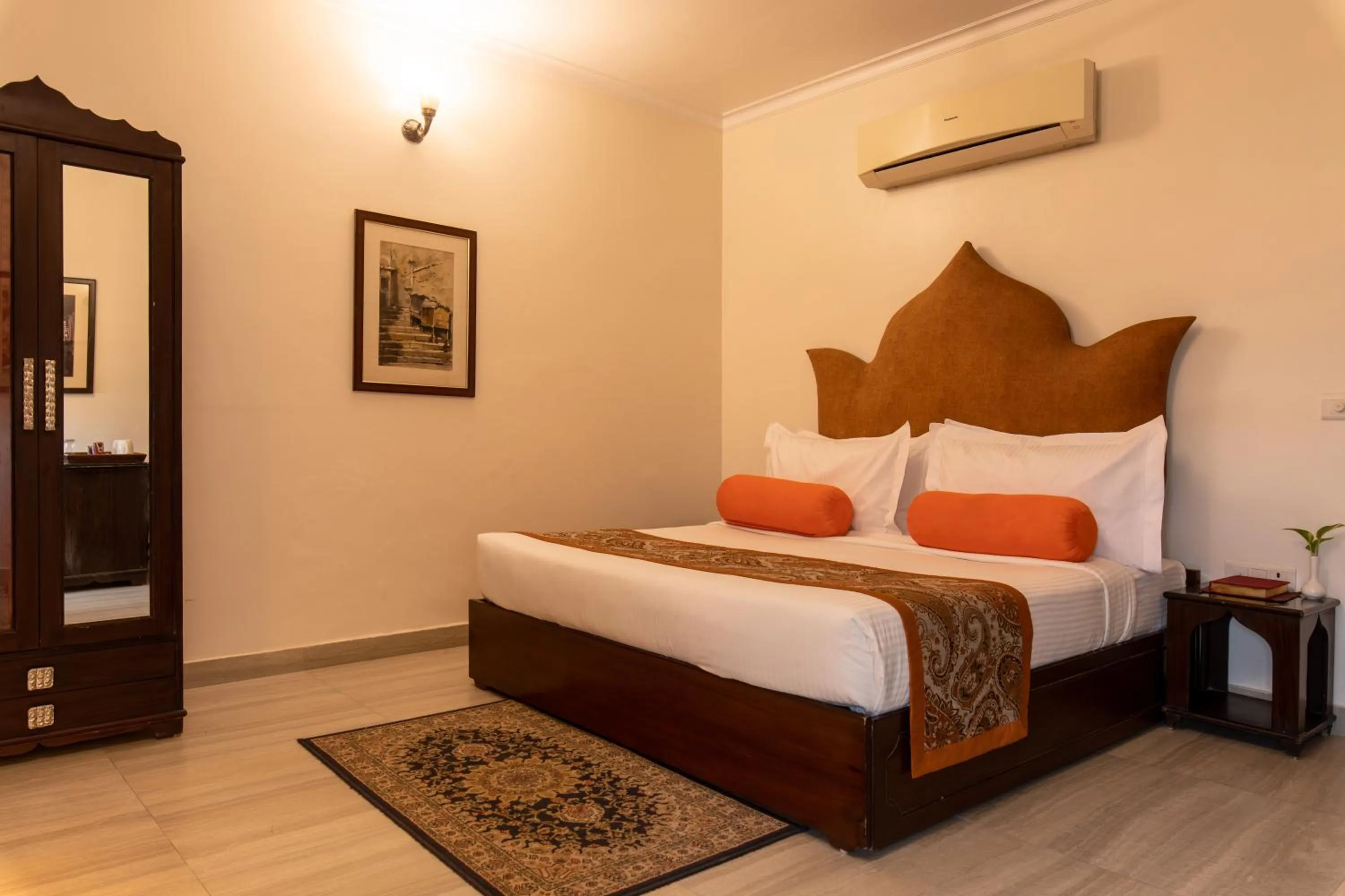 Bed in Amritara Suryauday Haveli
