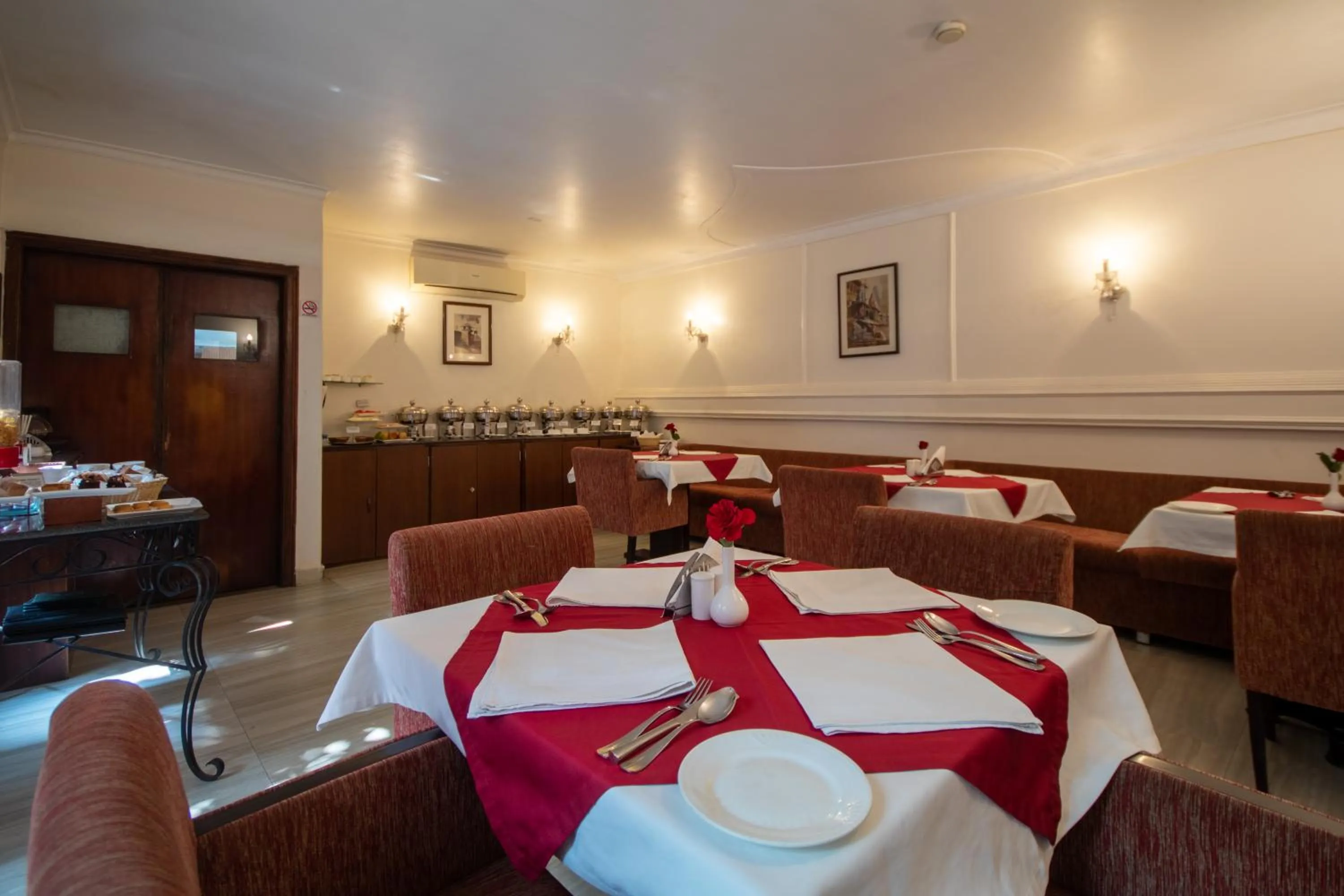 Restaurant/places to eat in Amritara Suryauday Haveli