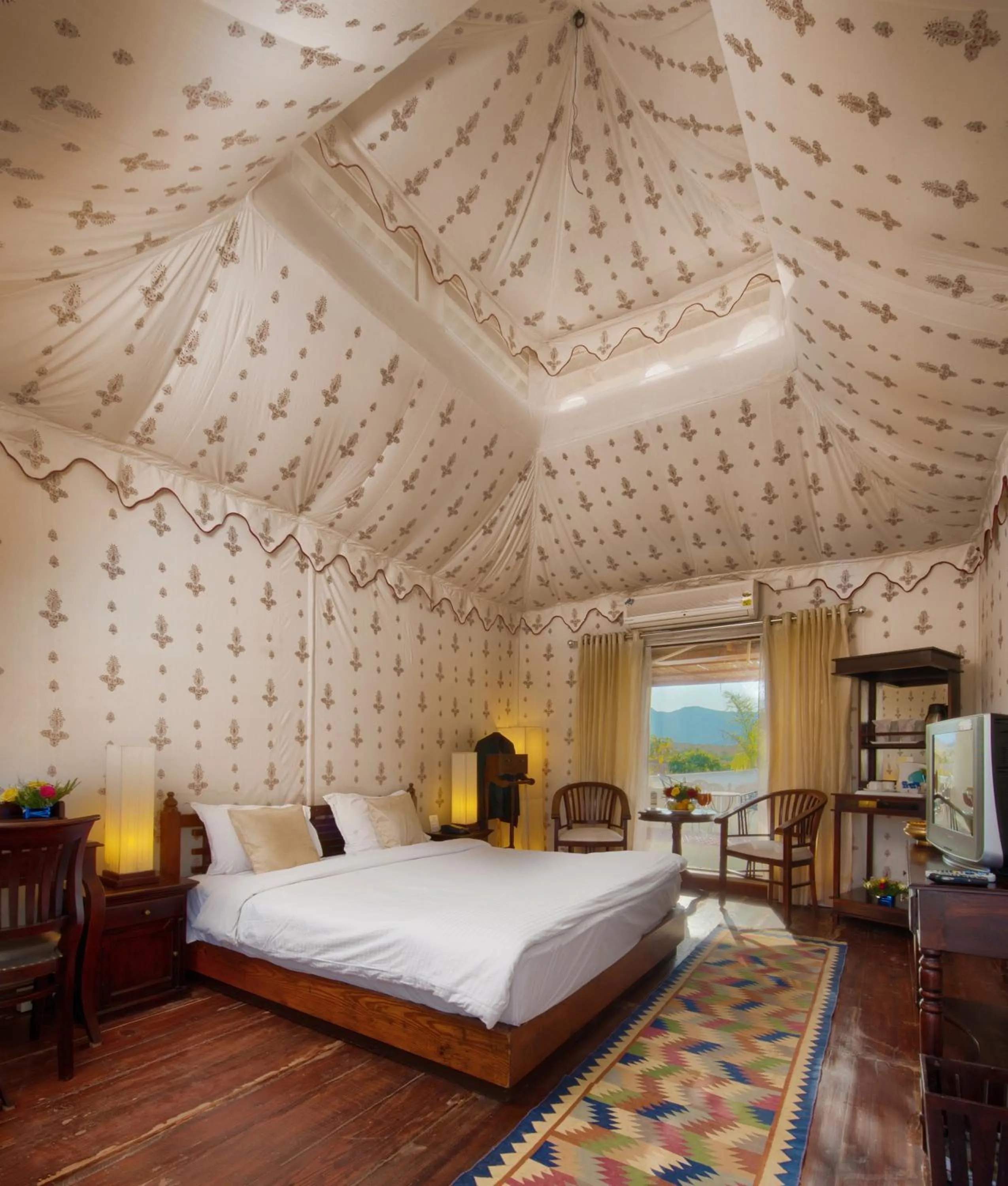 Bed in Aaram Baagh Pushkar by Pachar Group