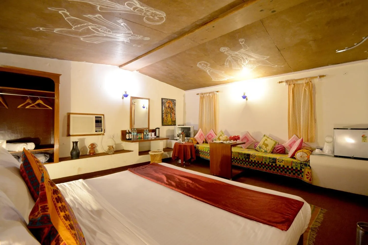 Bed in Aaram Baagh Pushkar by Pachar Group