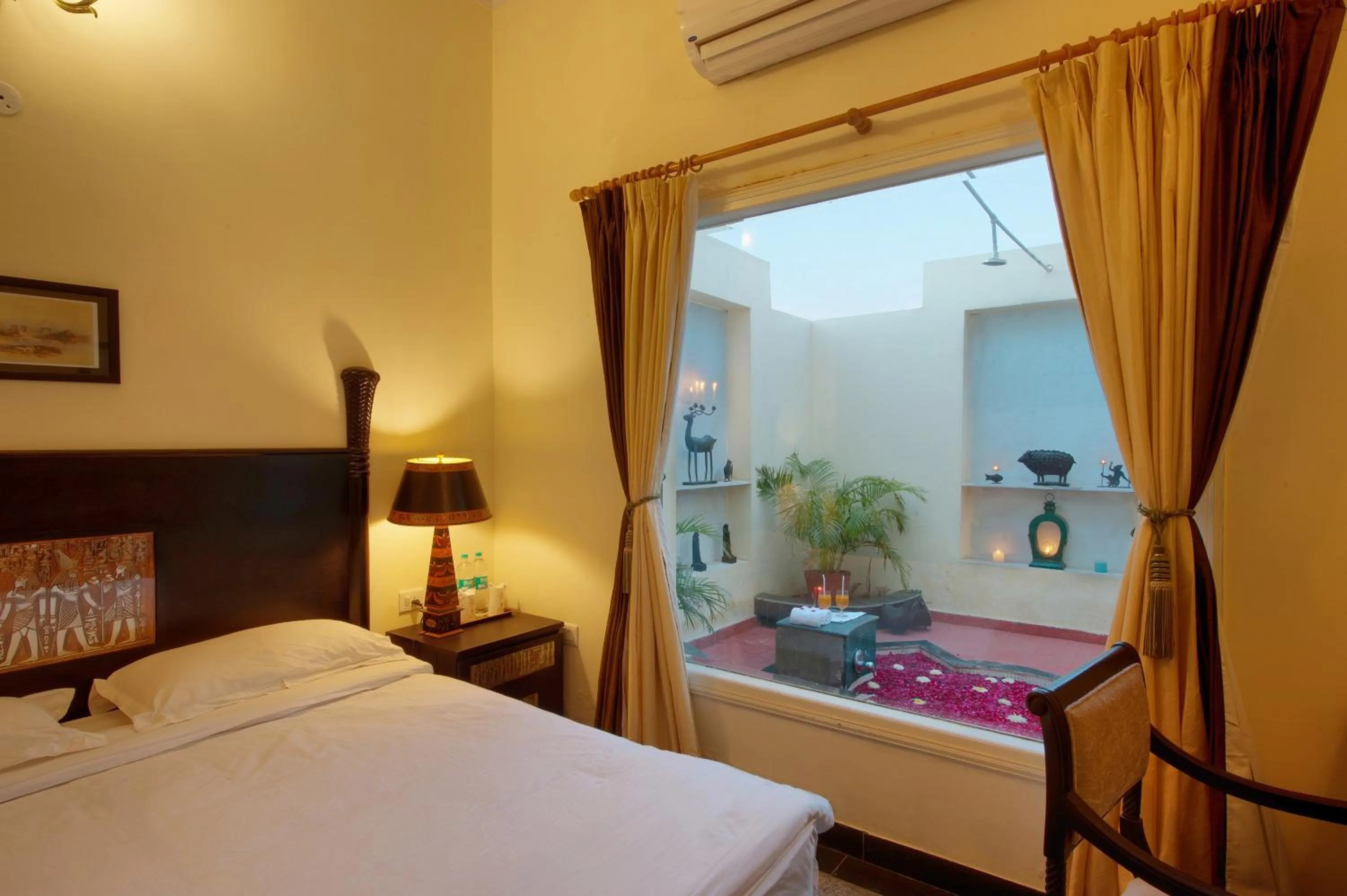 Bed in Aaram Baagh Pushkar by Pachar Group