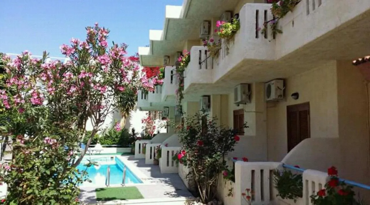 Property building in Hotel Elida