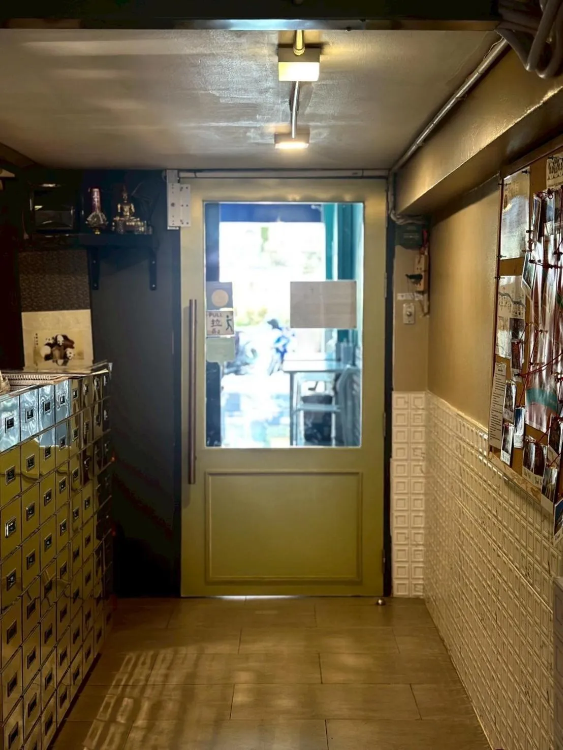 Facade/entrance in Four Sisters Homestay