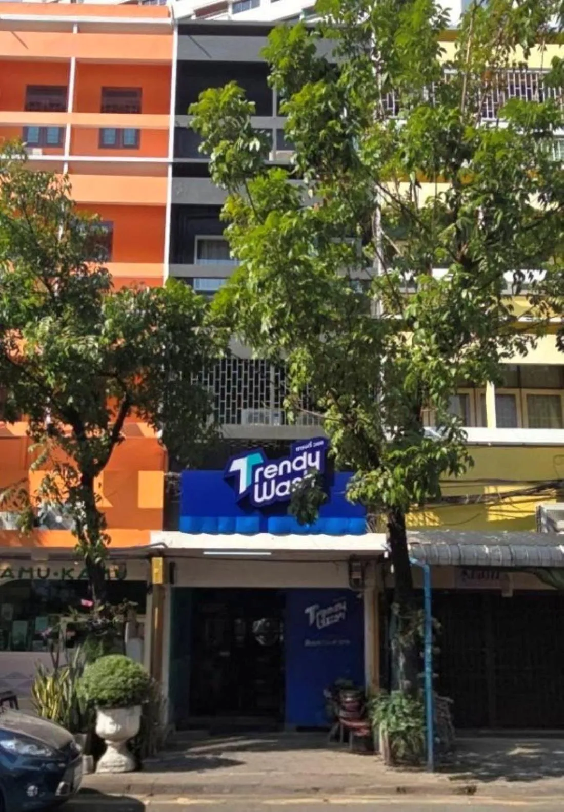 Facade/entrance in Four Sisters Homestay