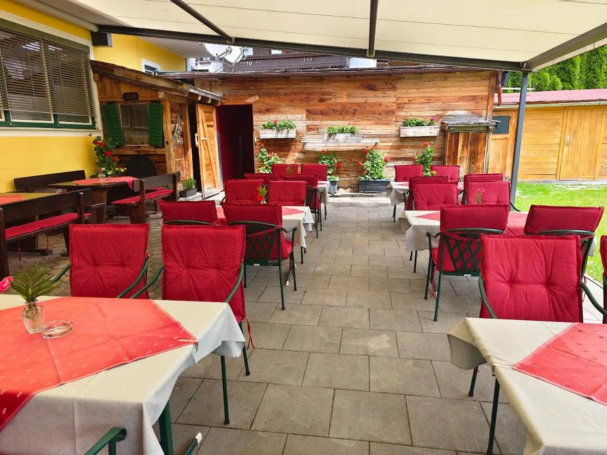 Restaurant/places to eat in Hotel Alpenhof