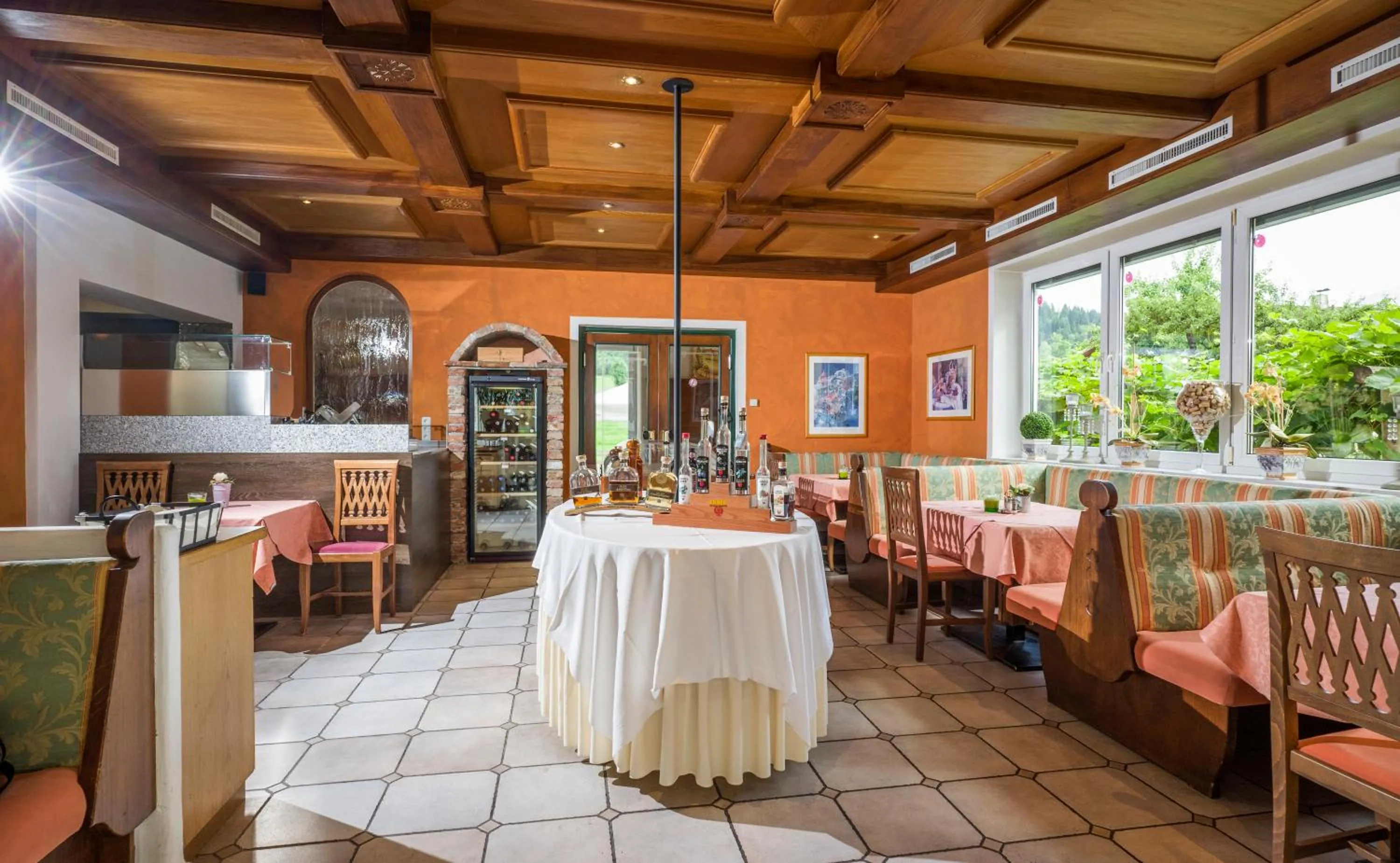 Restaurant/places to eat in Hotel Alpenhof