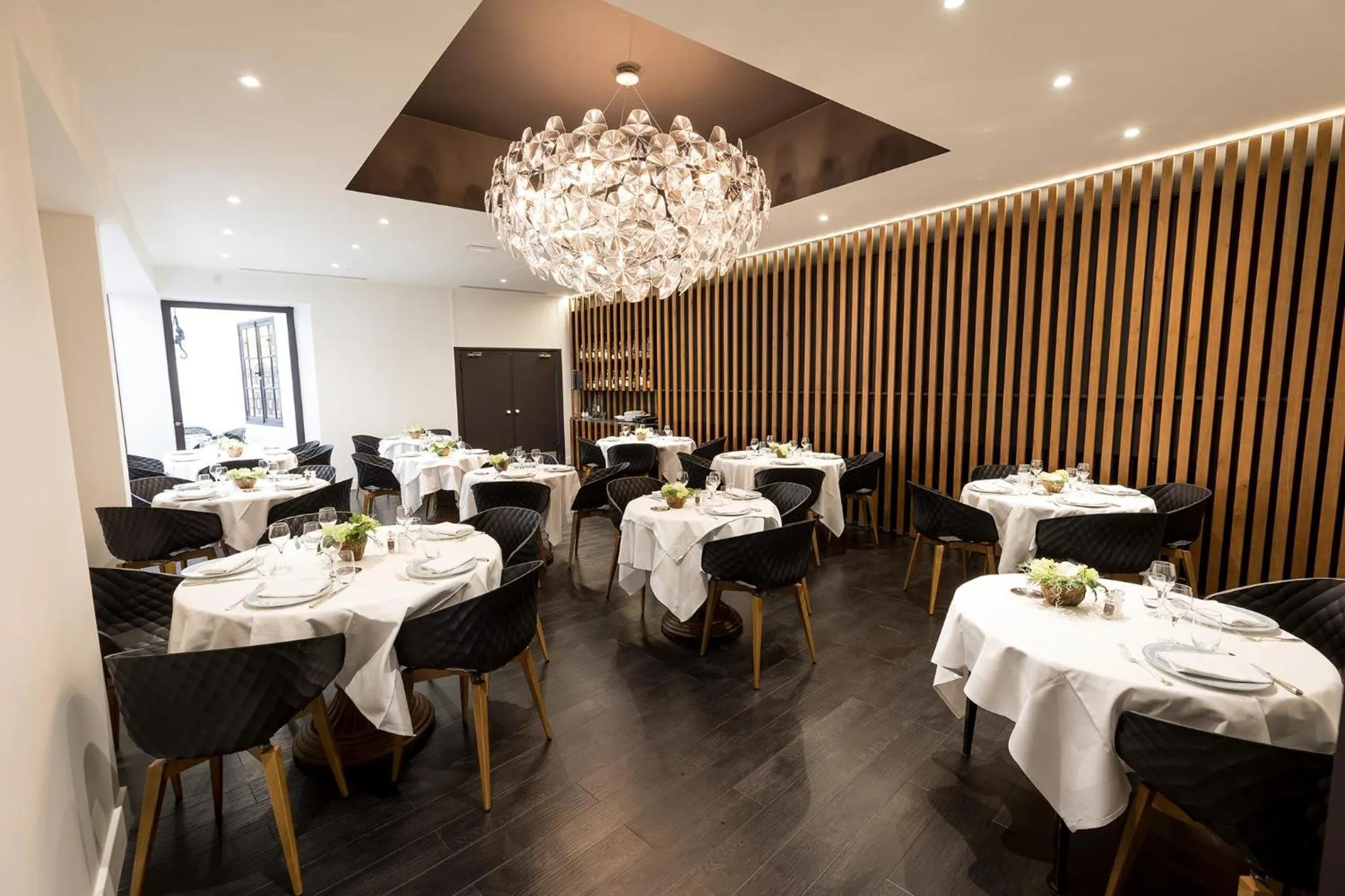 Restaurant/places to eat in Logis Hotel des Bourbons Montluçon Climatisé